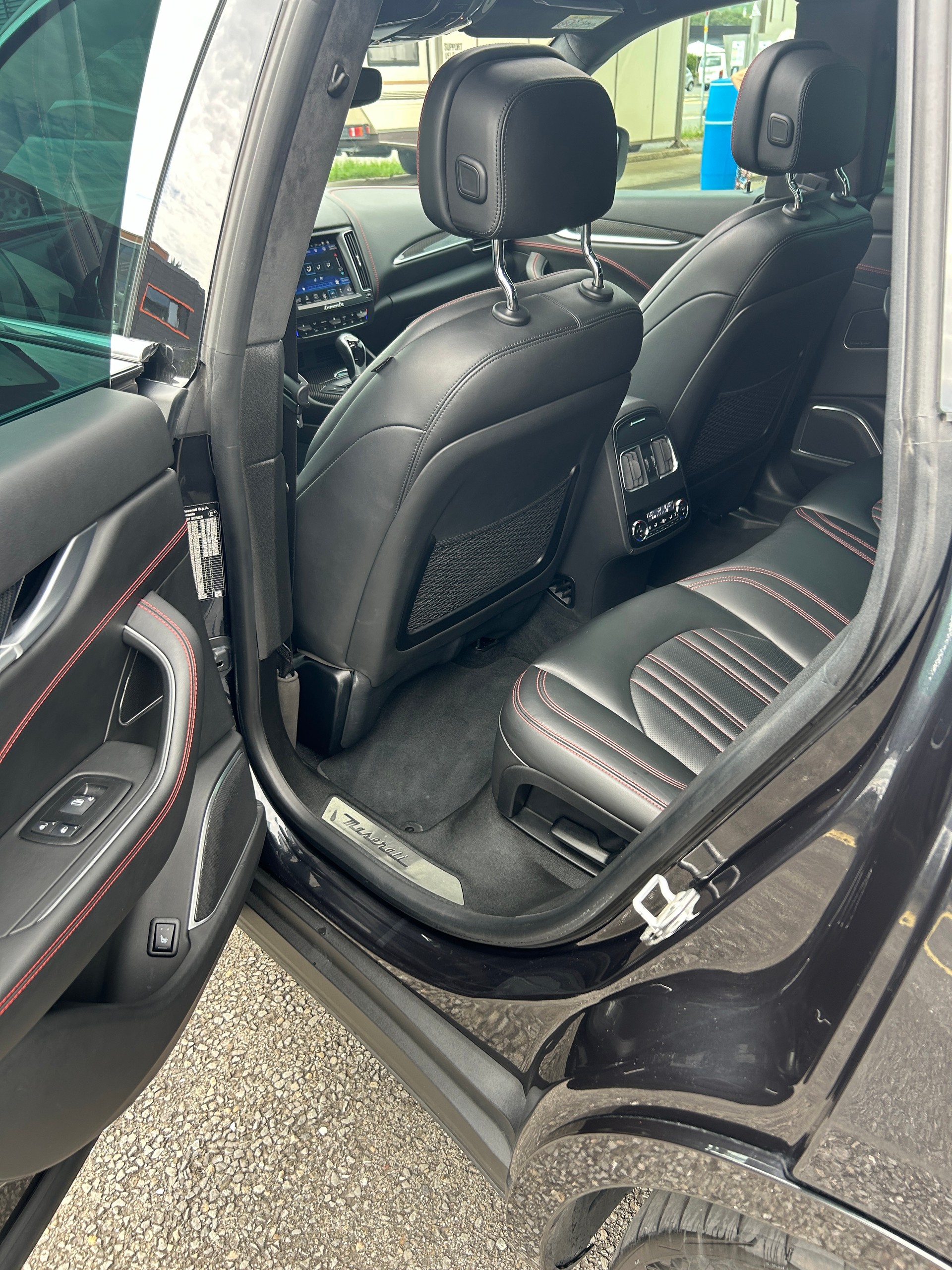 MASERATI Levante S 3.0 V6 Automatica-image-9