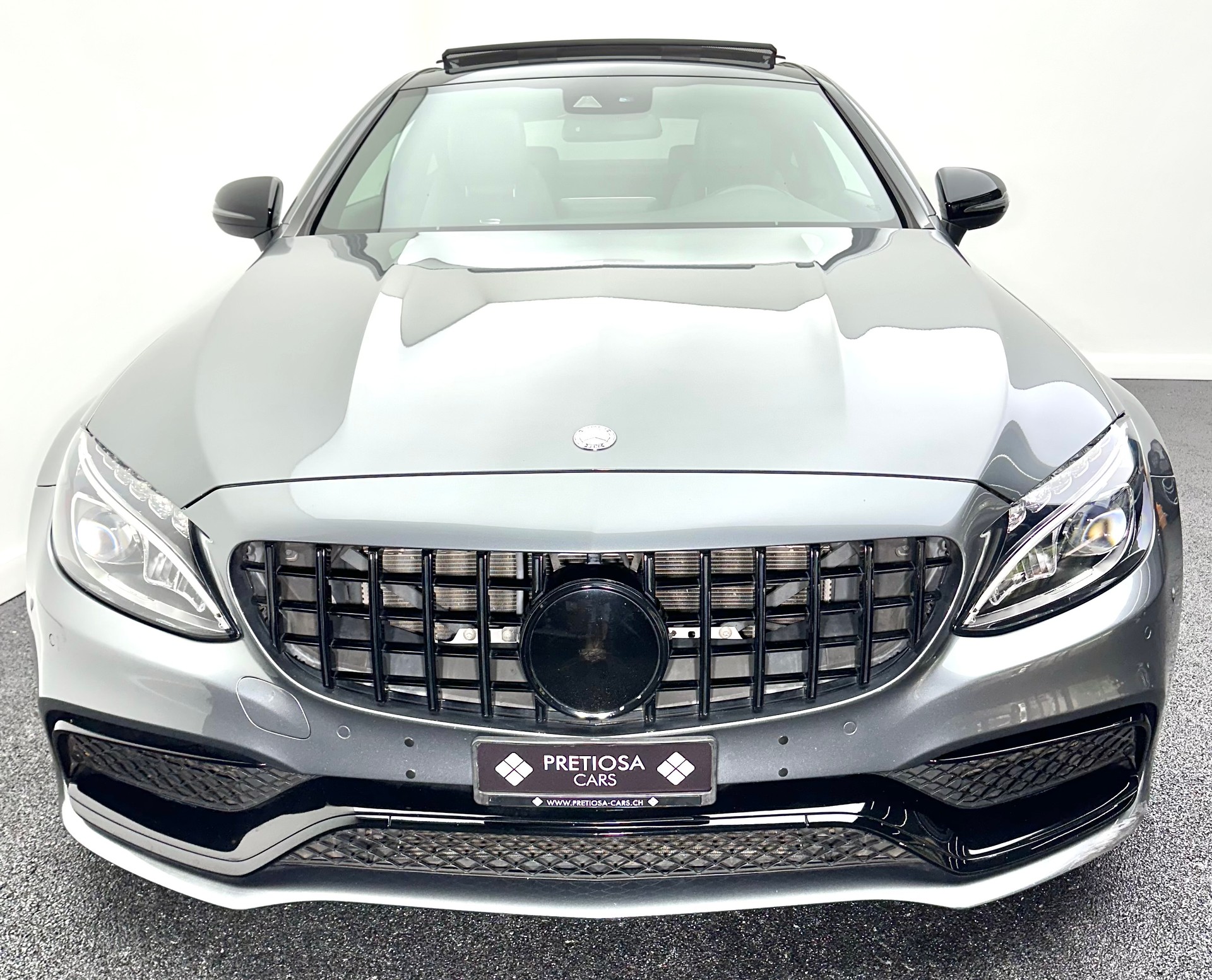 MERCEDES-BENZ C 63 S AMG Speedshift-showroom-element-2