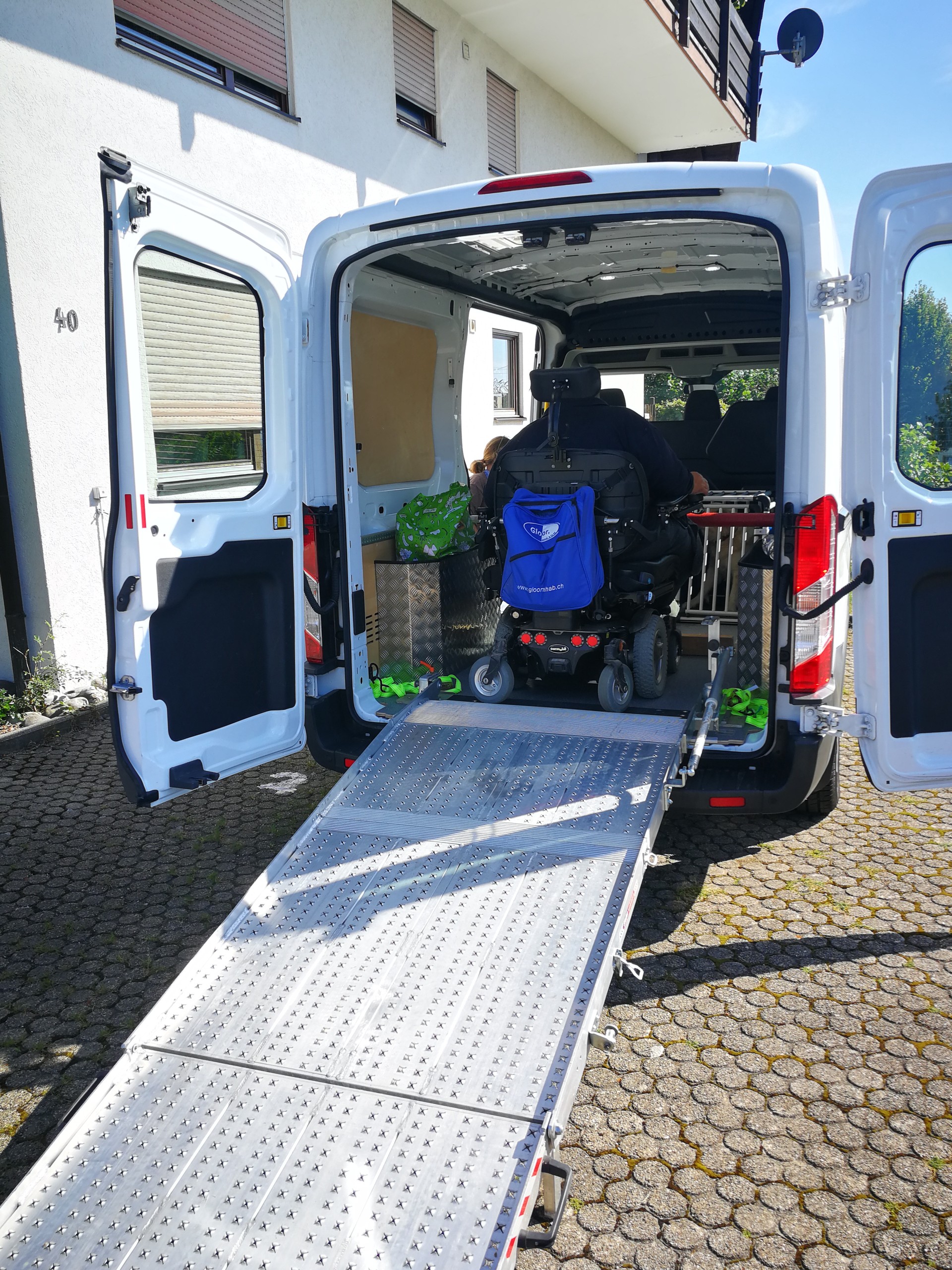 FORD 330 L2-image-11