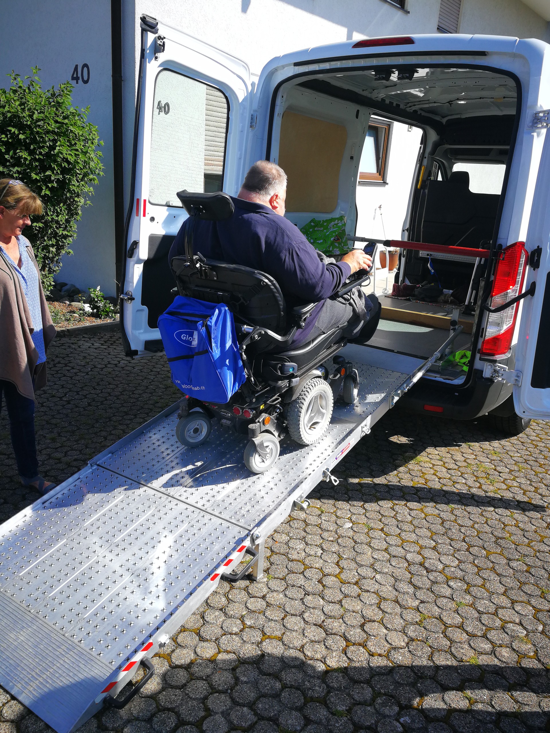 FORD 330 L2-image-10