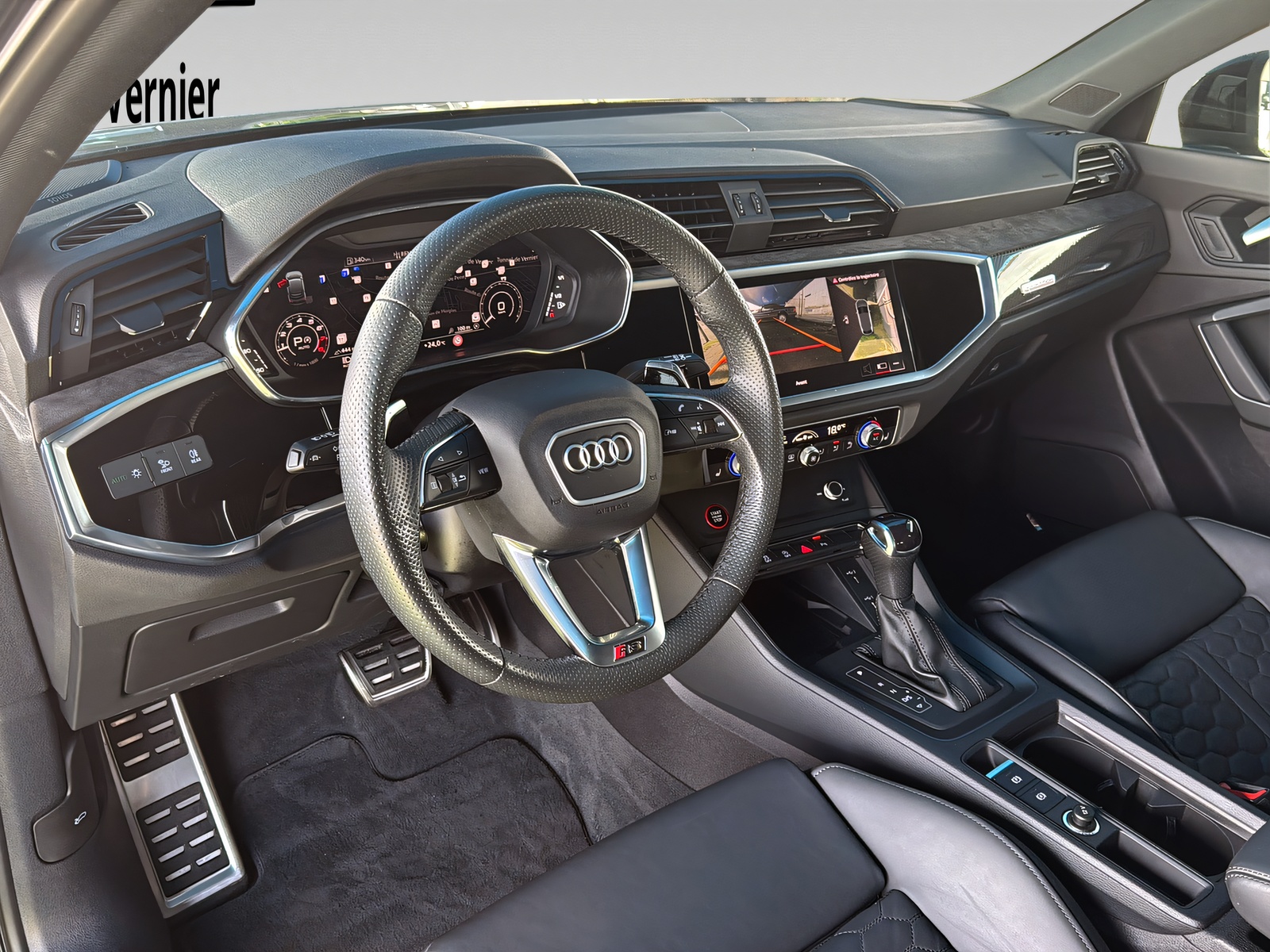 AUDI RS Q3 Sportback quattro S tronic-image-12