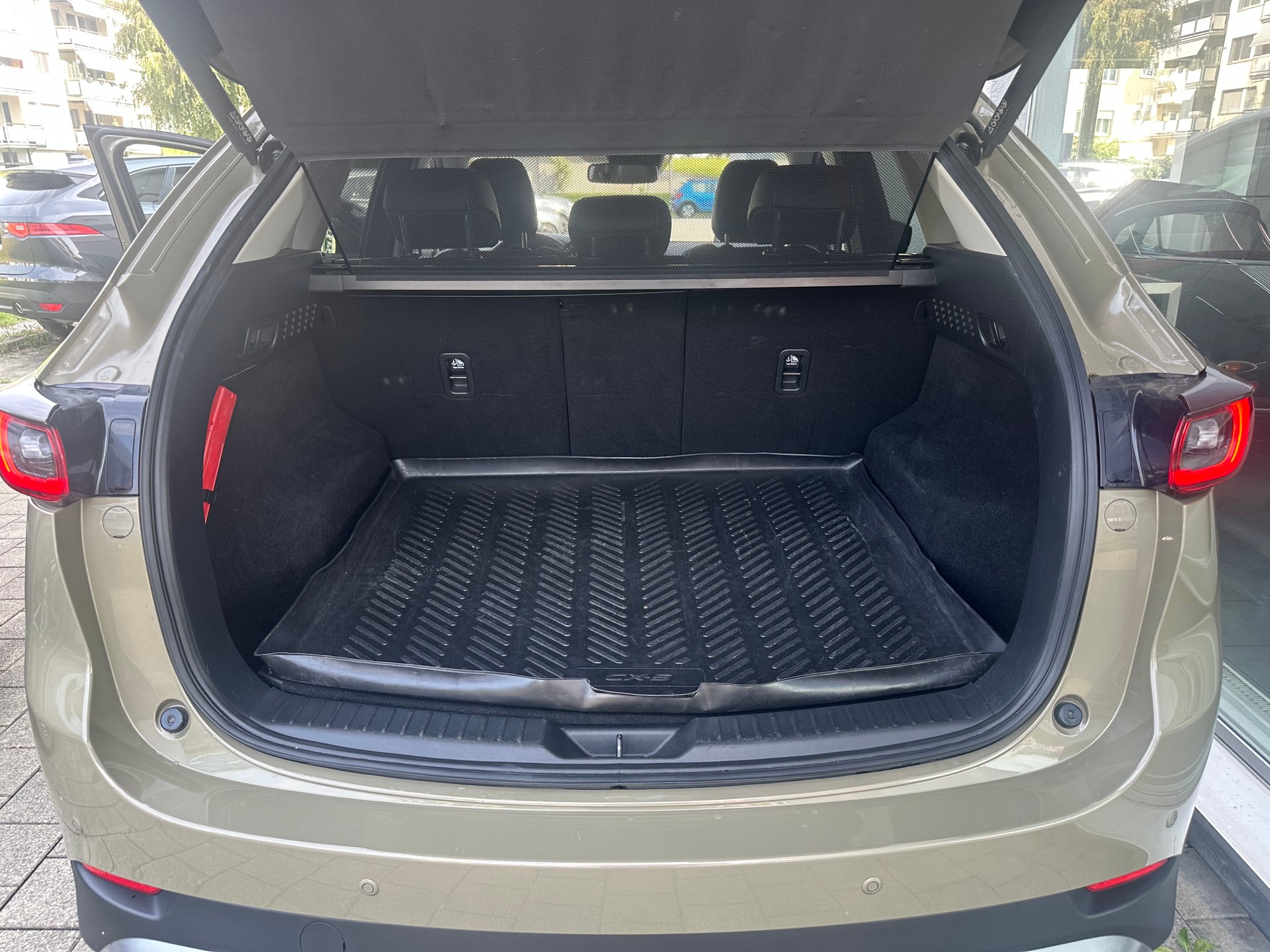 MAZDA CX-5 SKYACTIV-D 184 Newground AWD Automat-image-15