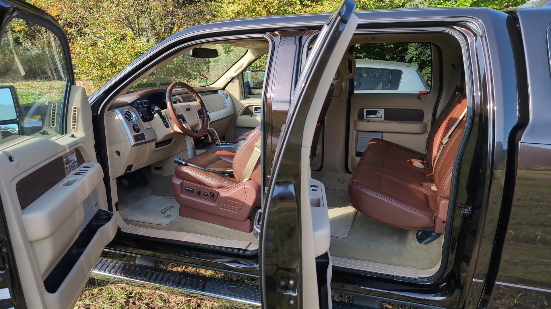 FORD F-150 King Ranch V8 5L 4x4 SuperCrew-image-12