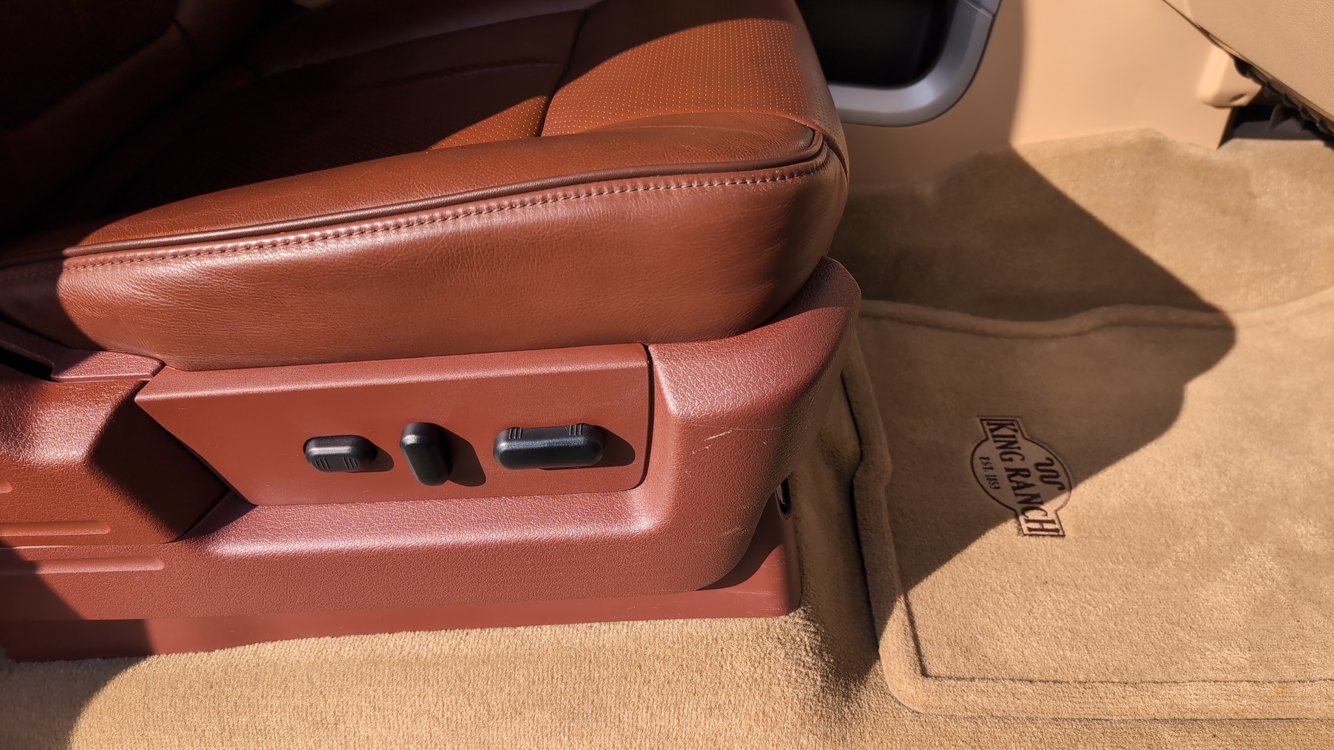 FORD F-150 King Ranch V8 5L 4x4 SuperCrew-image-11