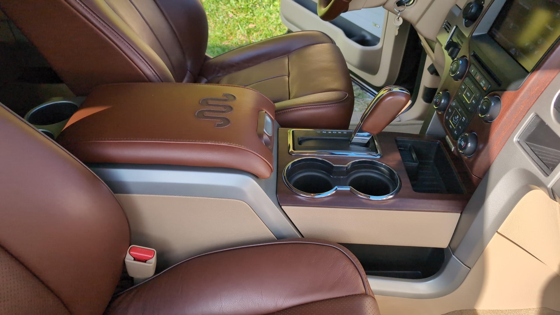 FORD F-150 King Ranch V8 5L 4x4 SuperCrew-image-10