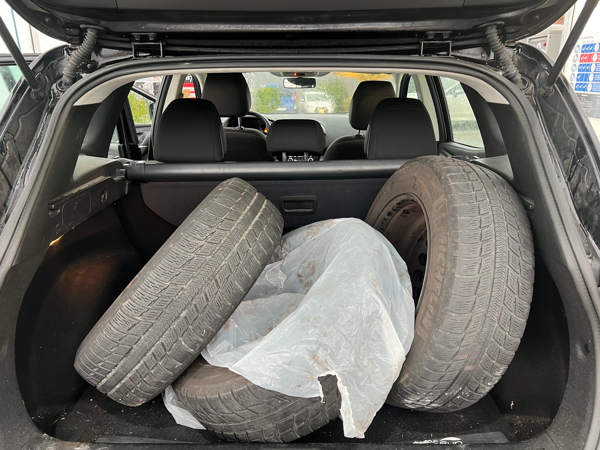 RENAULT Kadjar 1.2 16V Turbo Bose-image-12