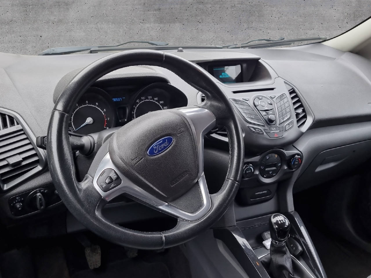 FORD EcoSport 1.5 Titanium-image-6