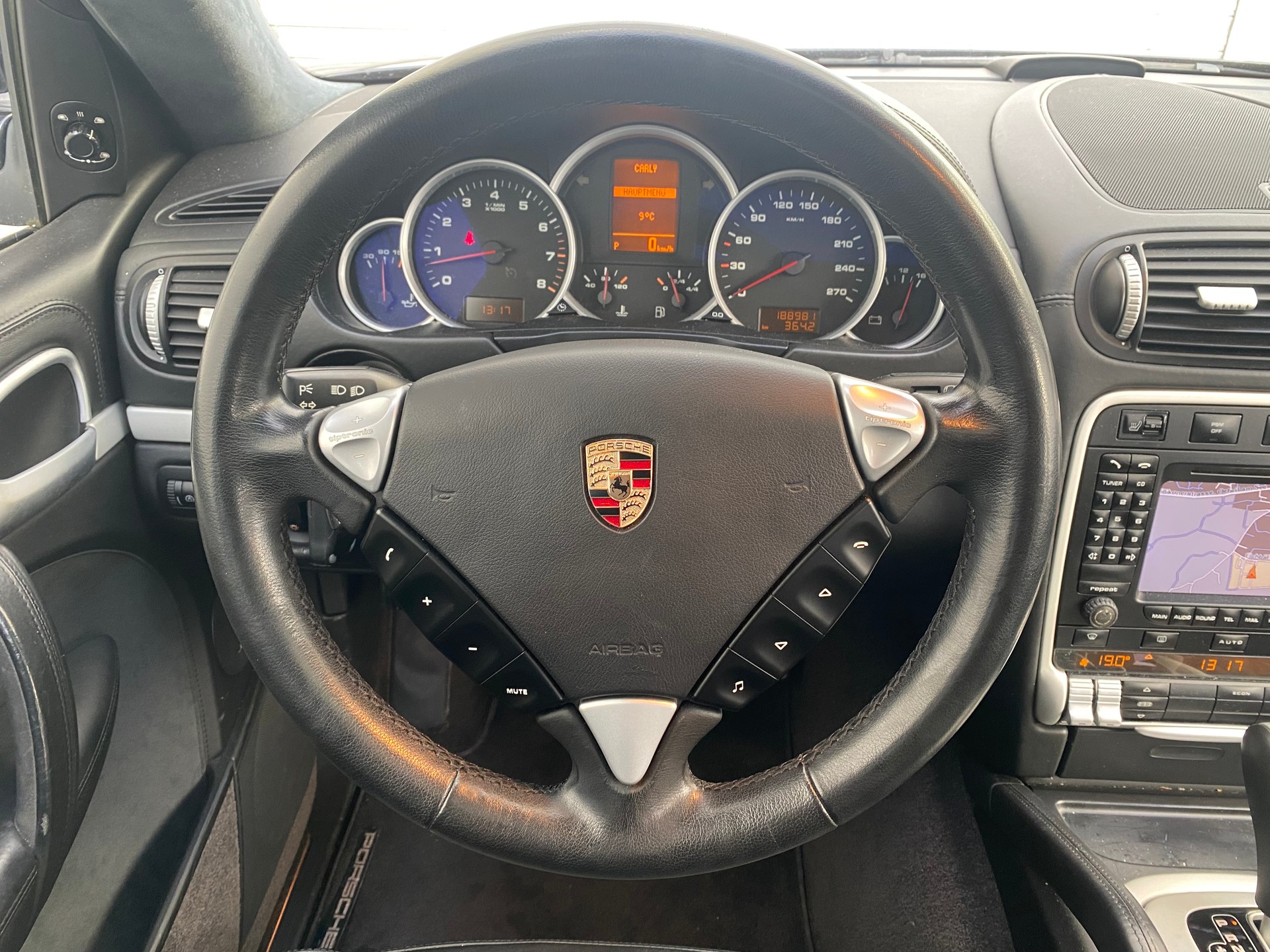 PORSCHE Cayenne GTS Tiptronic-image-15