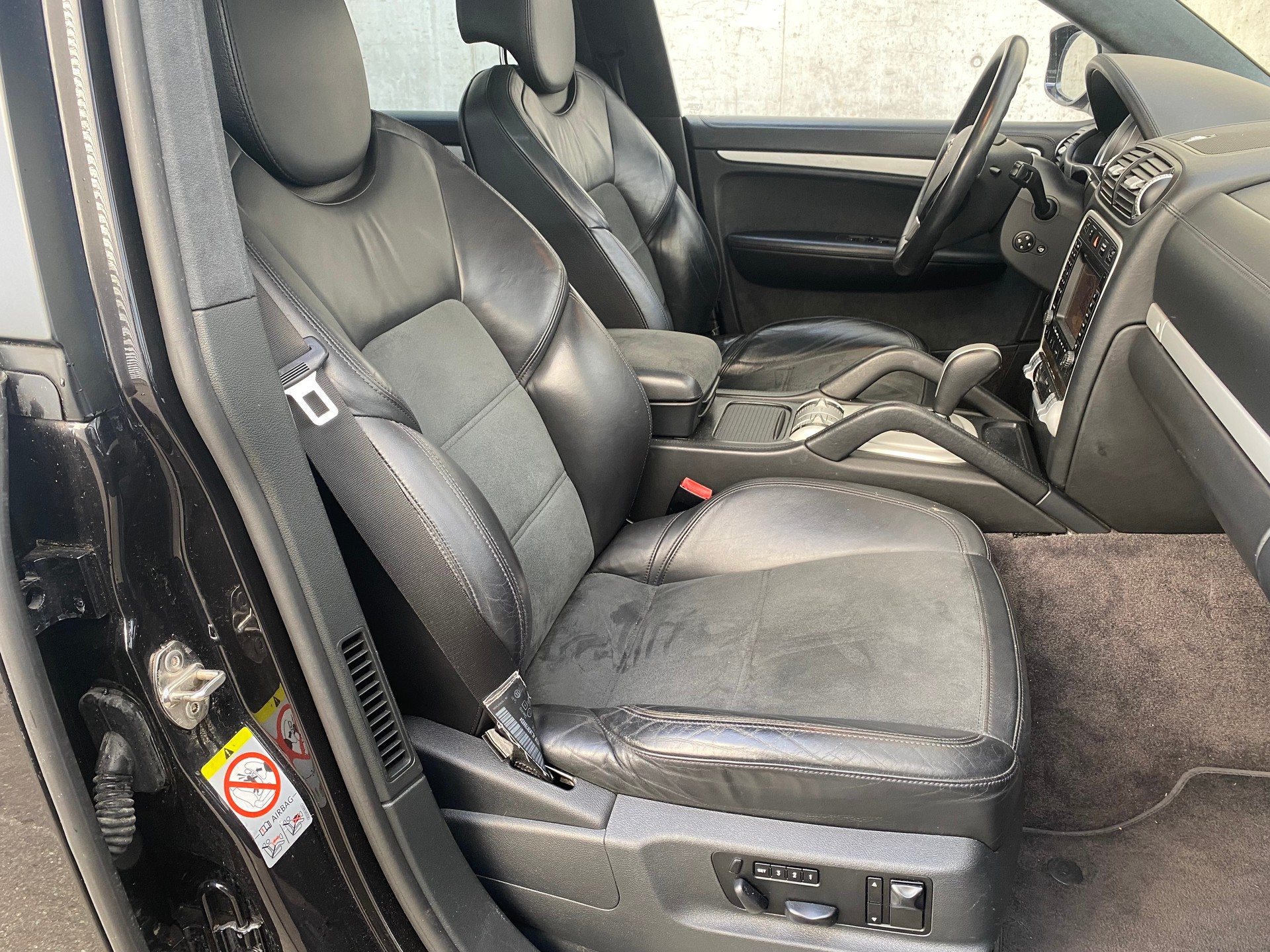 PORSCHE Cayenne GTS Tiptronic-image-10