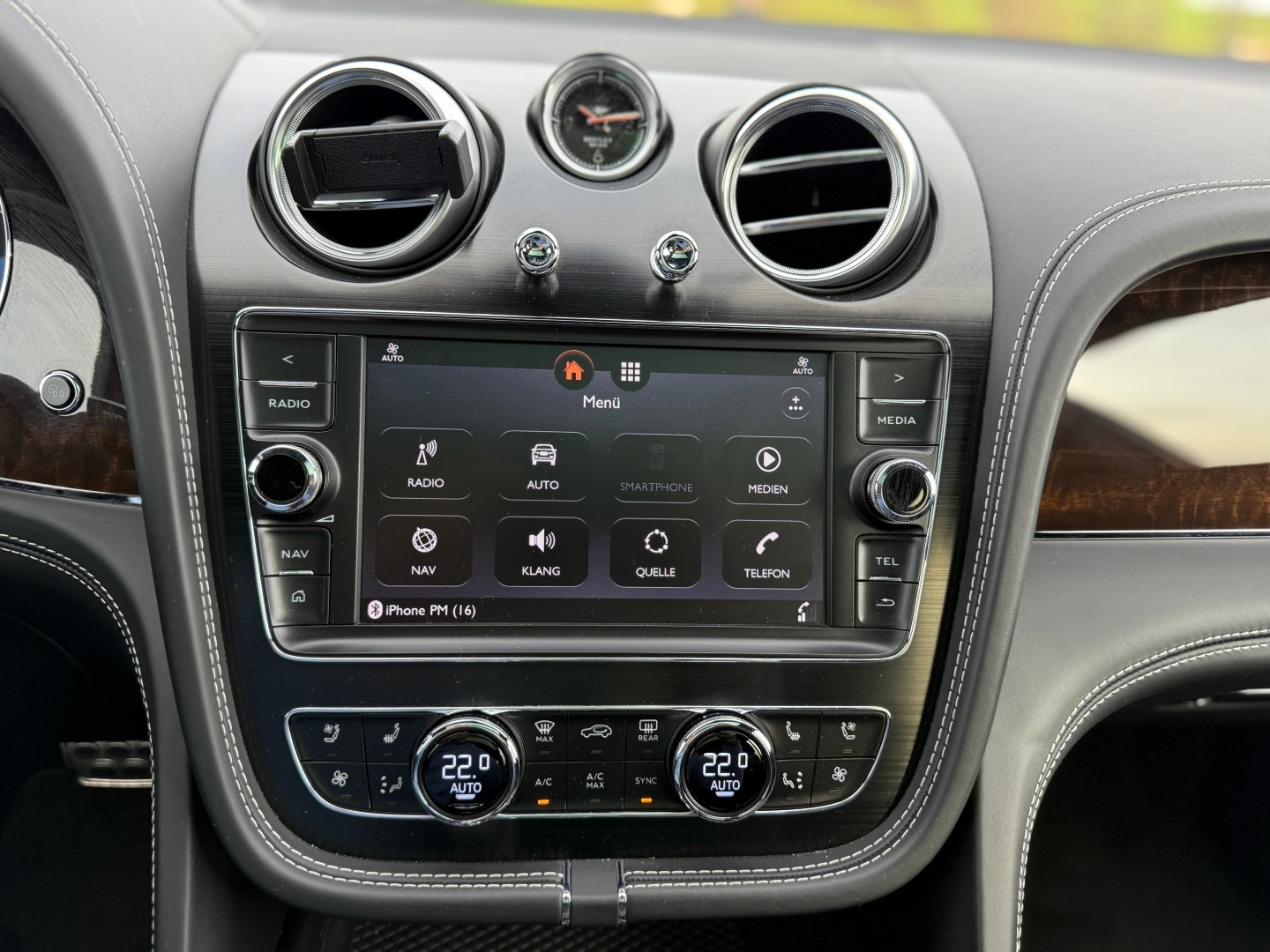 BENTLEY Bentayga W12-image-16