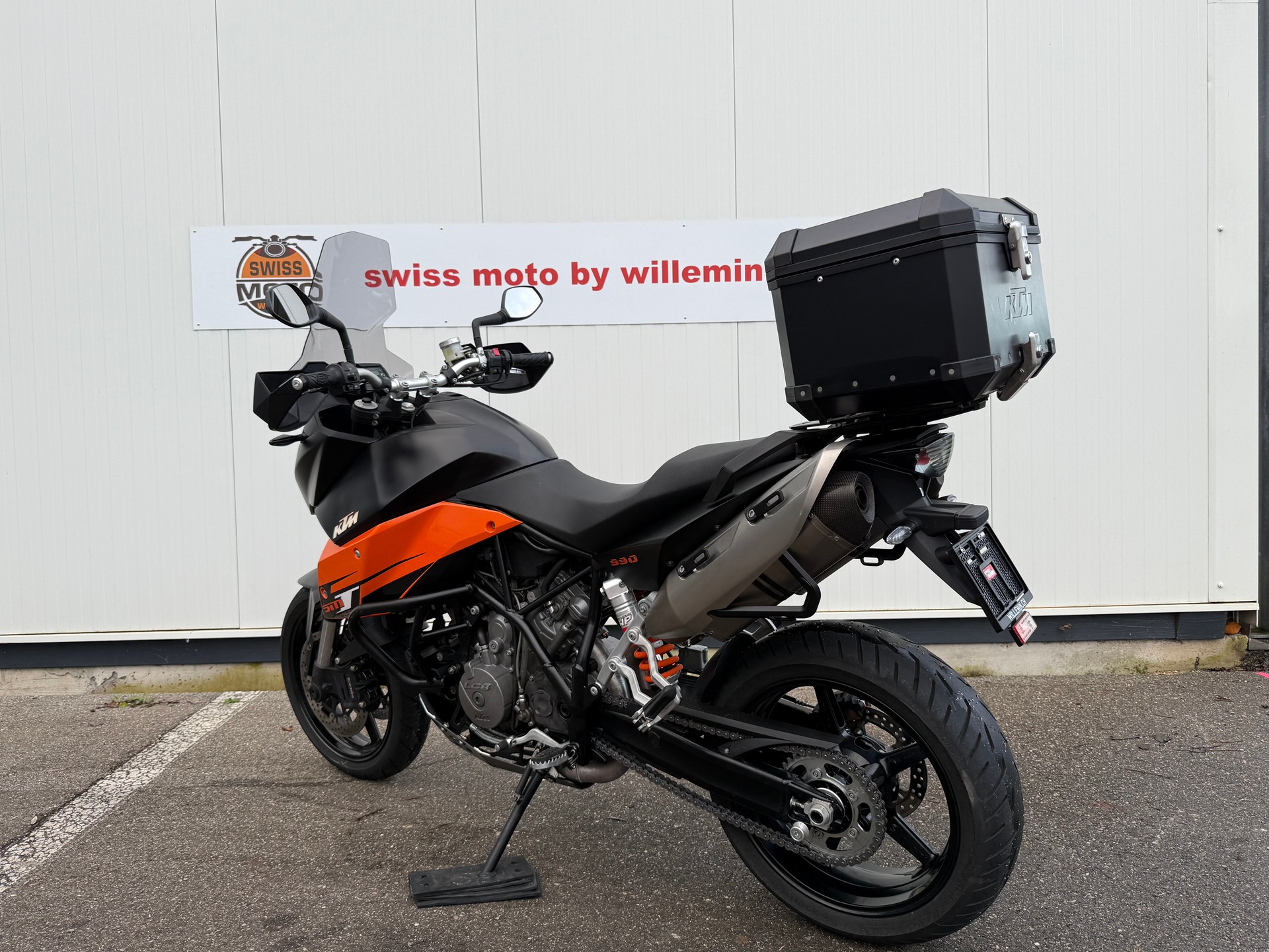 KTM 990 Supermoto T-image-2