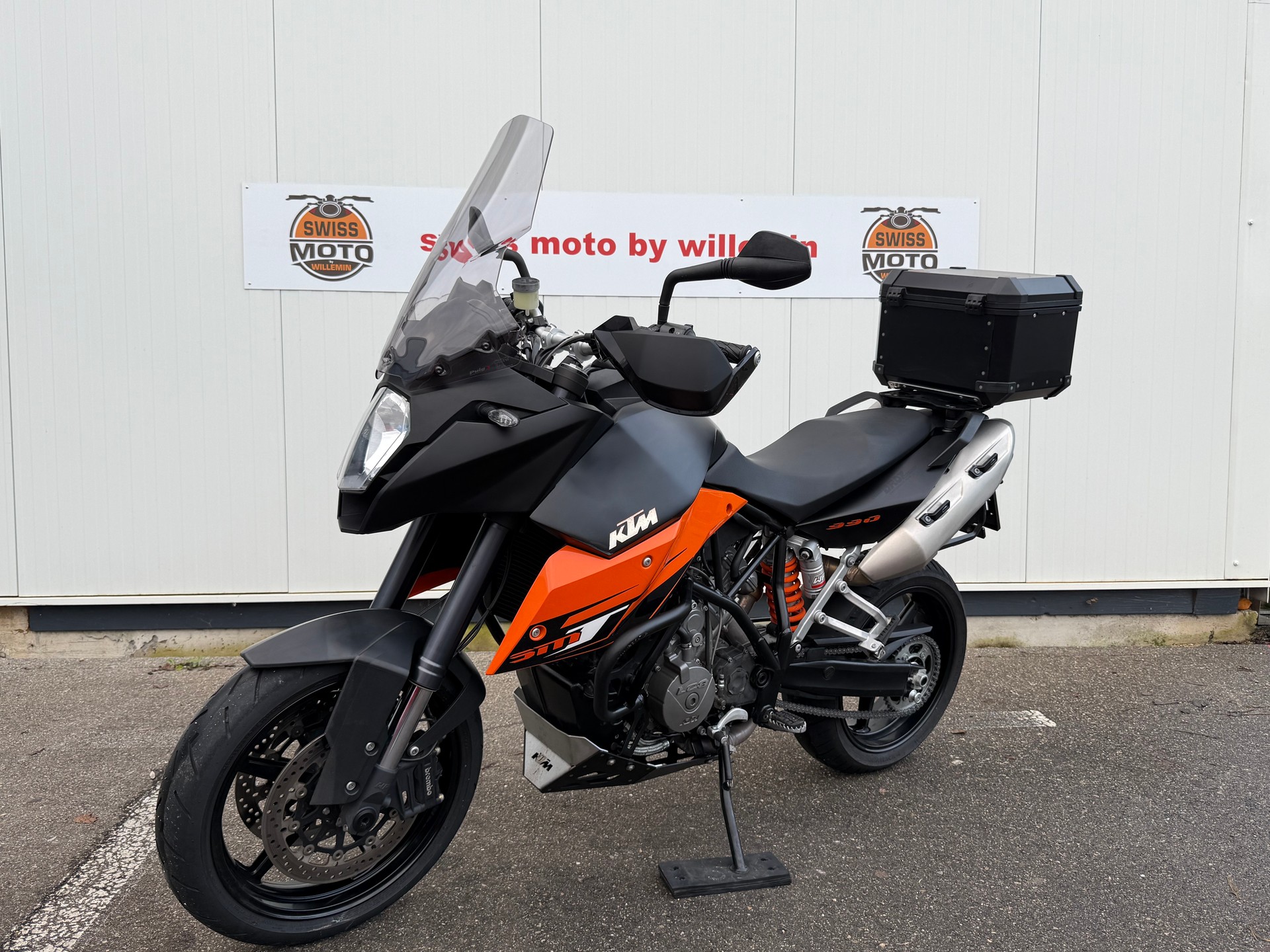 KTM 990 Supermoto T-image-1
