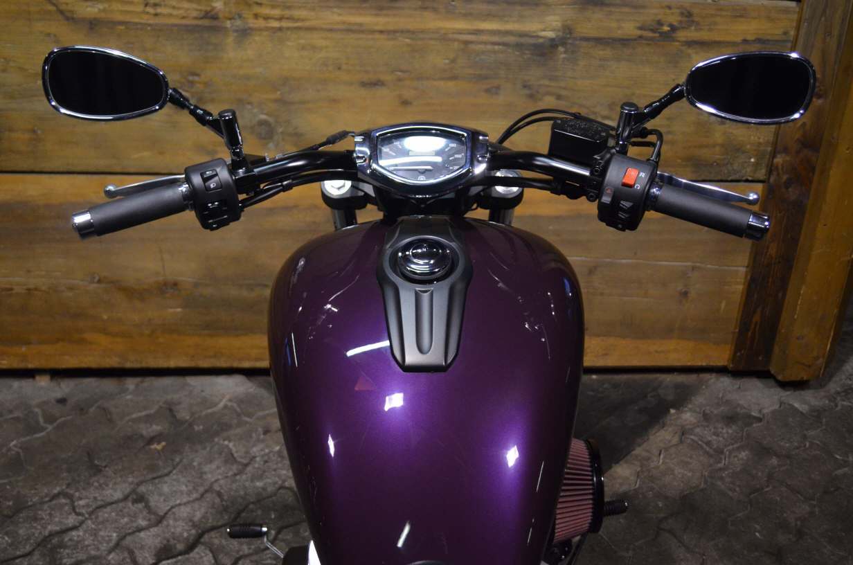 YAMAHA XVS 1300 CU Custom-image-2