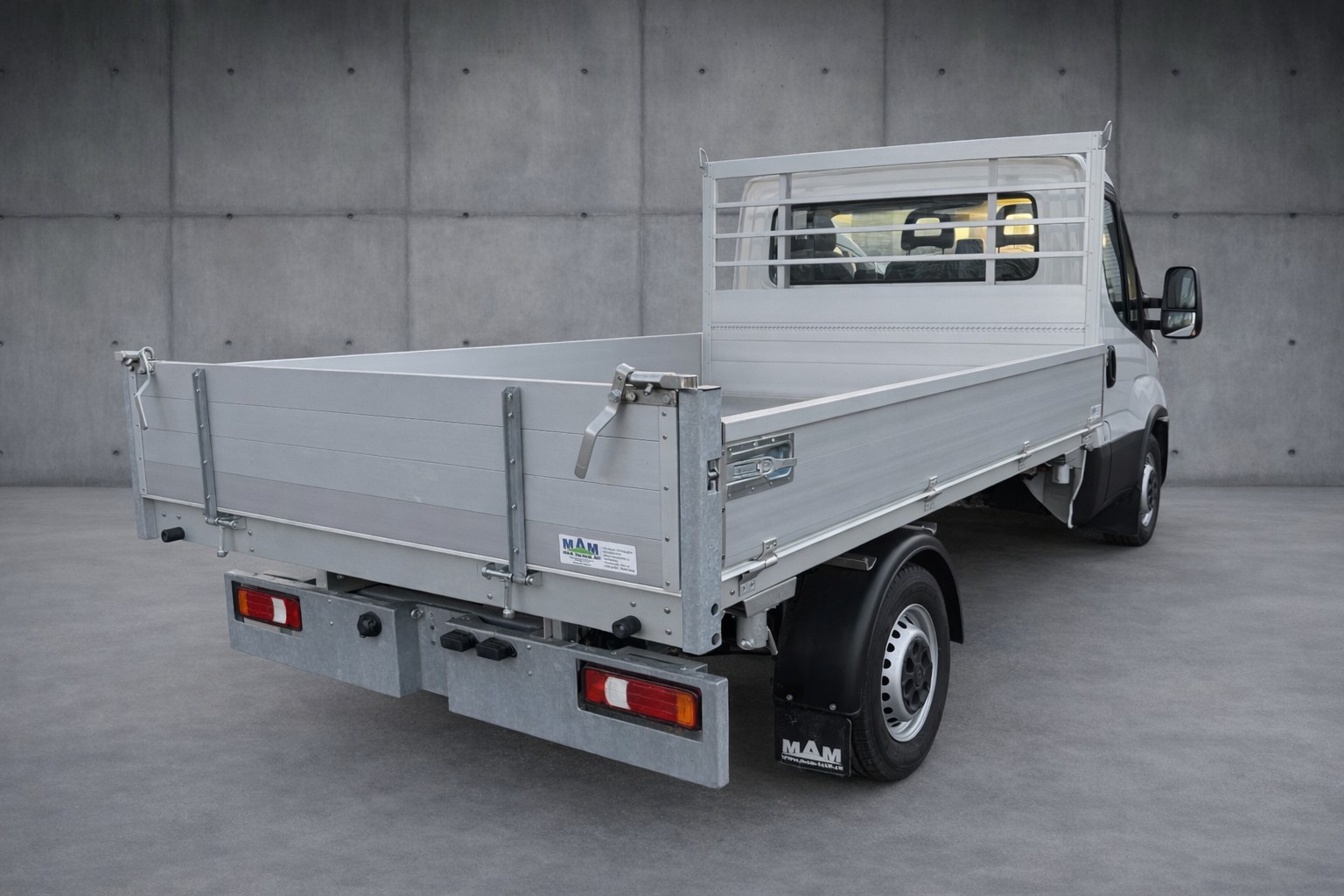 IVECO 35 S 16H A8-showroom-element-2