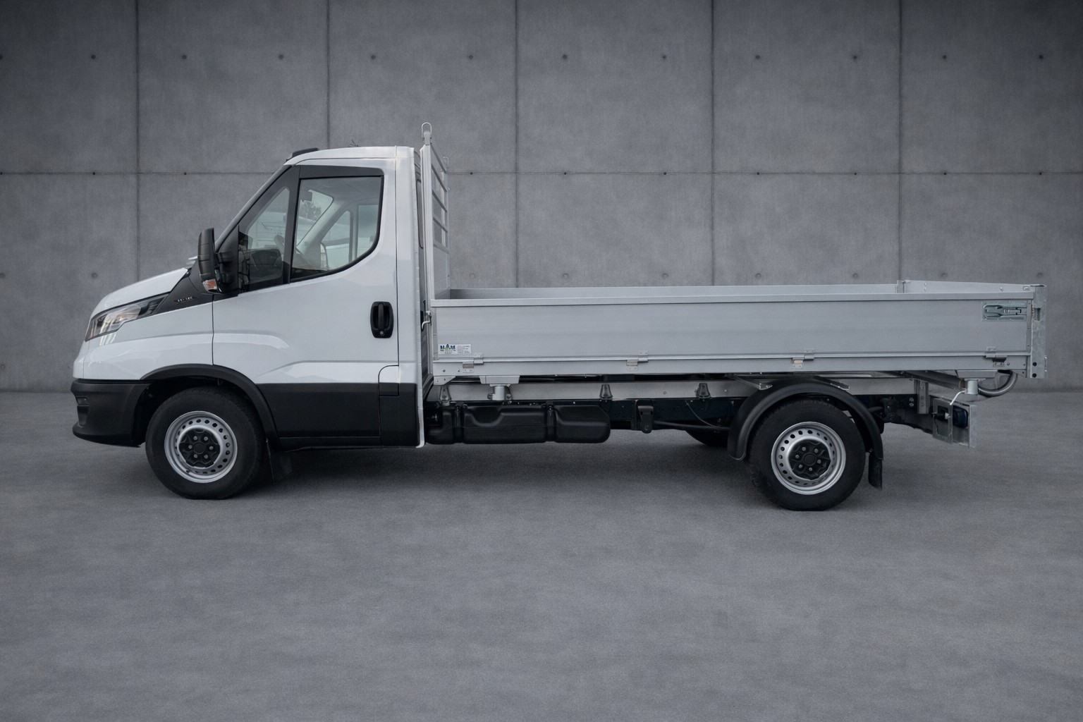 IVECO 35 S 16H A8-image-9