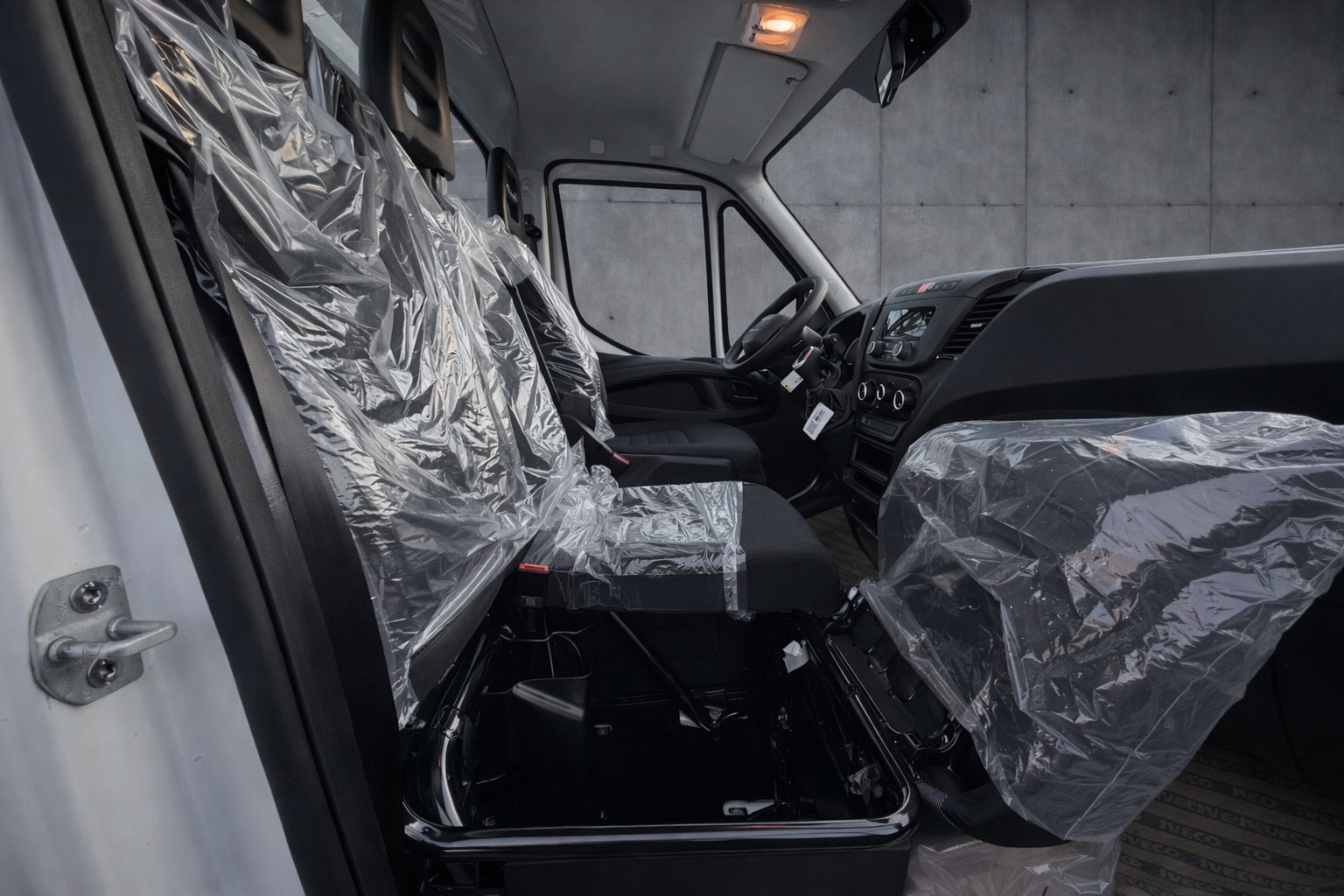 IVECO 35 S 16H A8-image-15