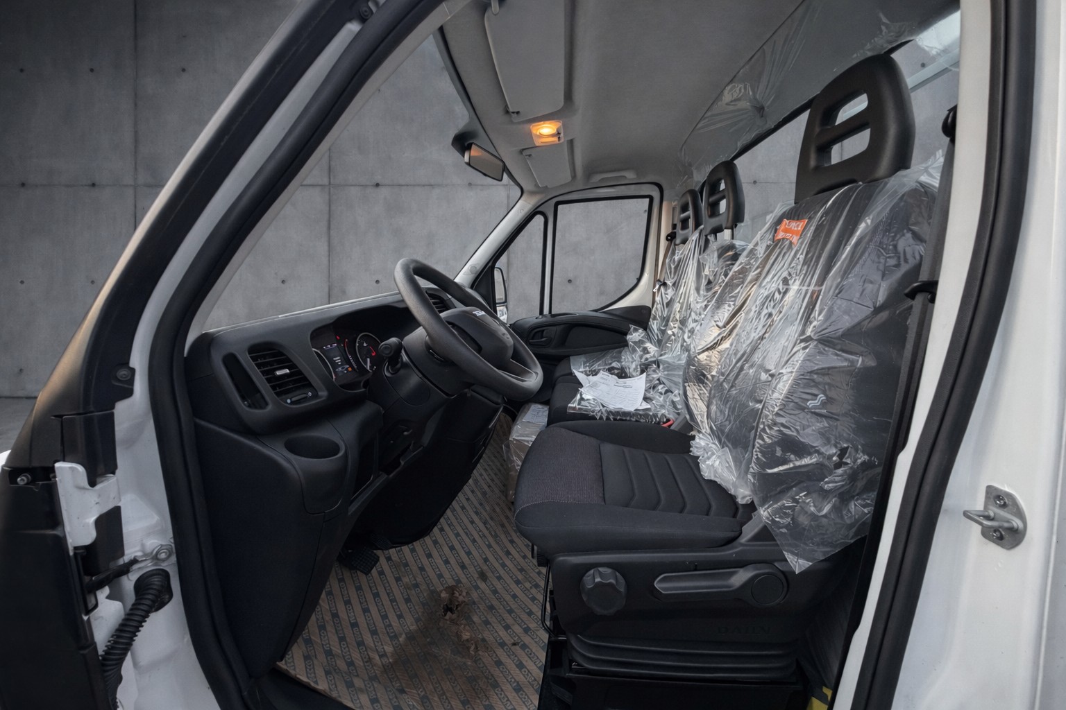 IVECO 35 S 16H A8-image-10