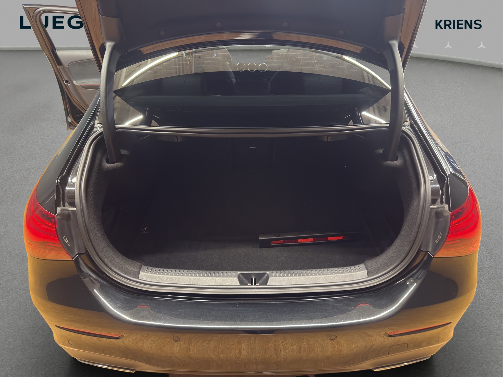 MERCEDES-BENZ A 200 - AMG / Rückfahrkamera / Smartphone Integration / Night-Paket-image-13