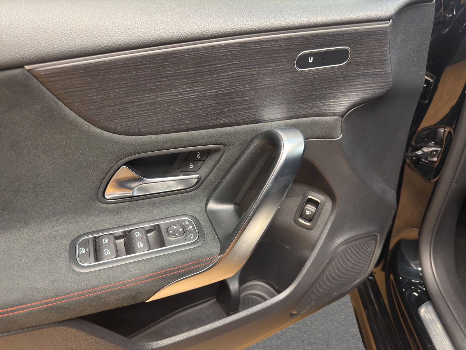 MERCEDES-BENZ A 200 - AMG / Rückfahrkamera / Smartphone Integration / Night-Paket-image-11
