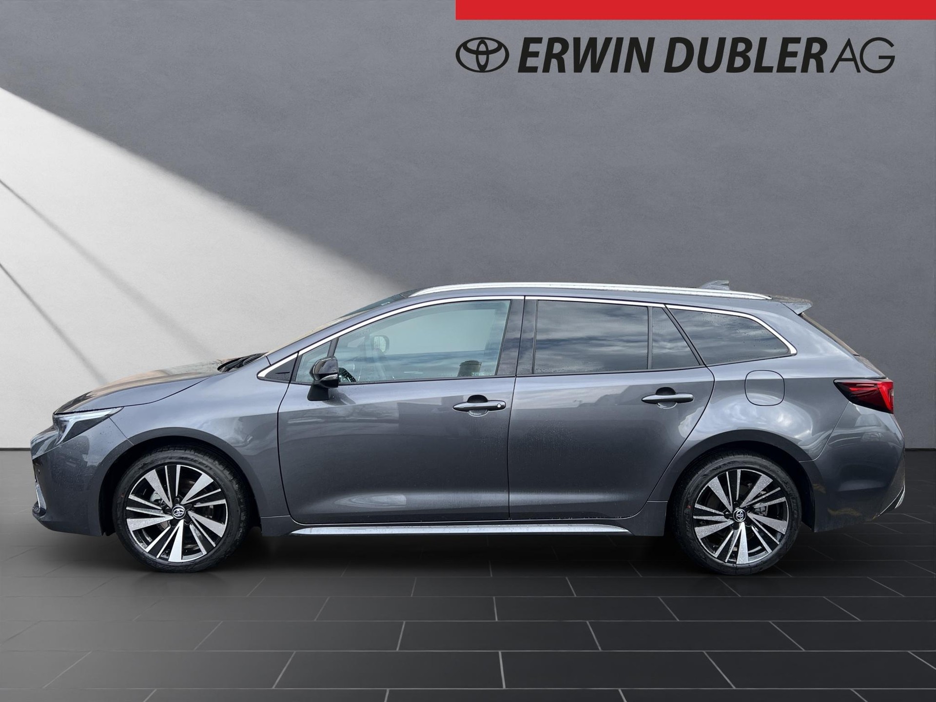 TOYOTA Corolla 1.8 HSD Trend-showroom-element-1