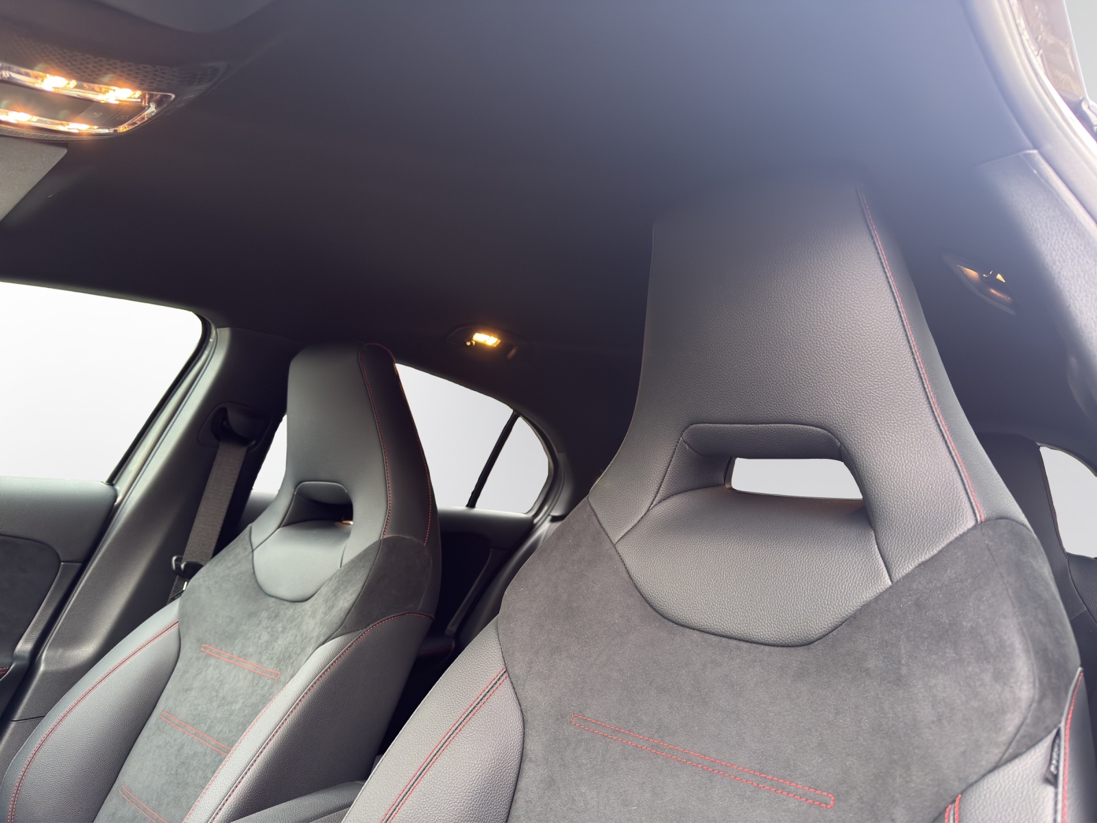 MERCEDES-BENZ A 200 Night Star 7G-DCT-image-10