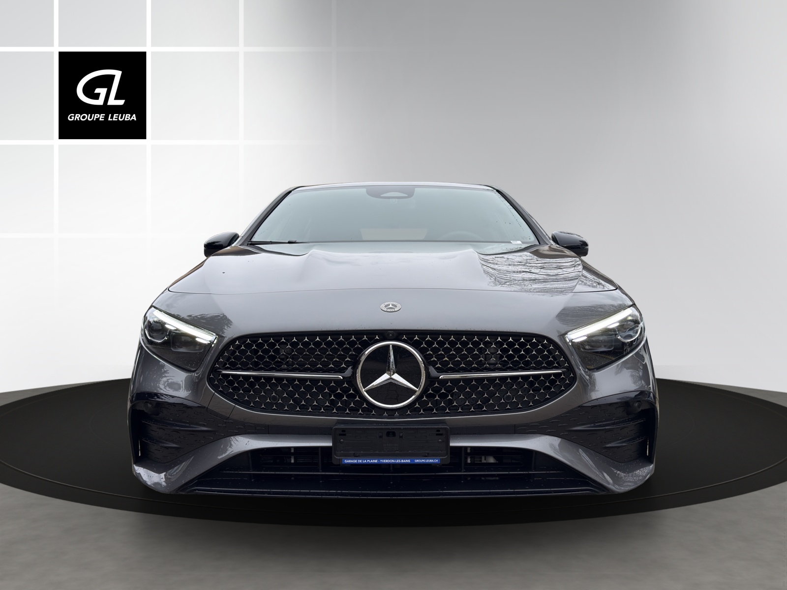 MERCEDES-BENZ A 200 Night Star 7G-DCT-showroom-element-1