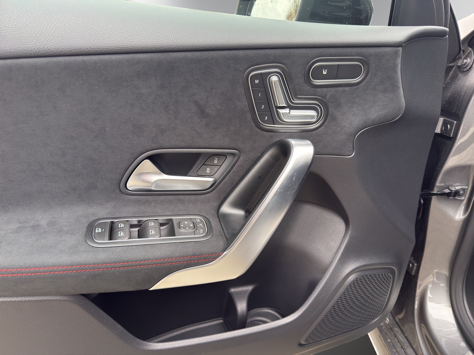 MERCEDES-BENZ A 200 Night Star 7G-DCT-image-9