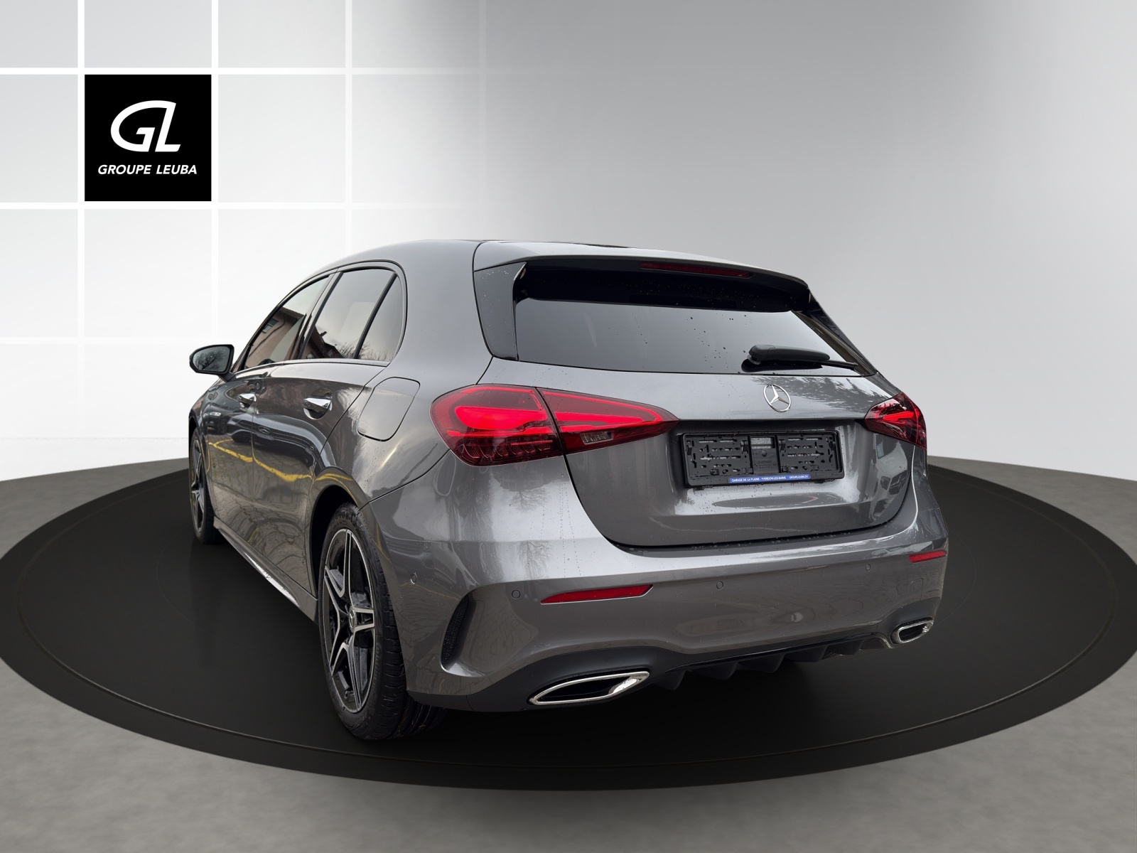 MERCEDES-BENZ A 200 Night Star 7G-DCT-showroom-element-3