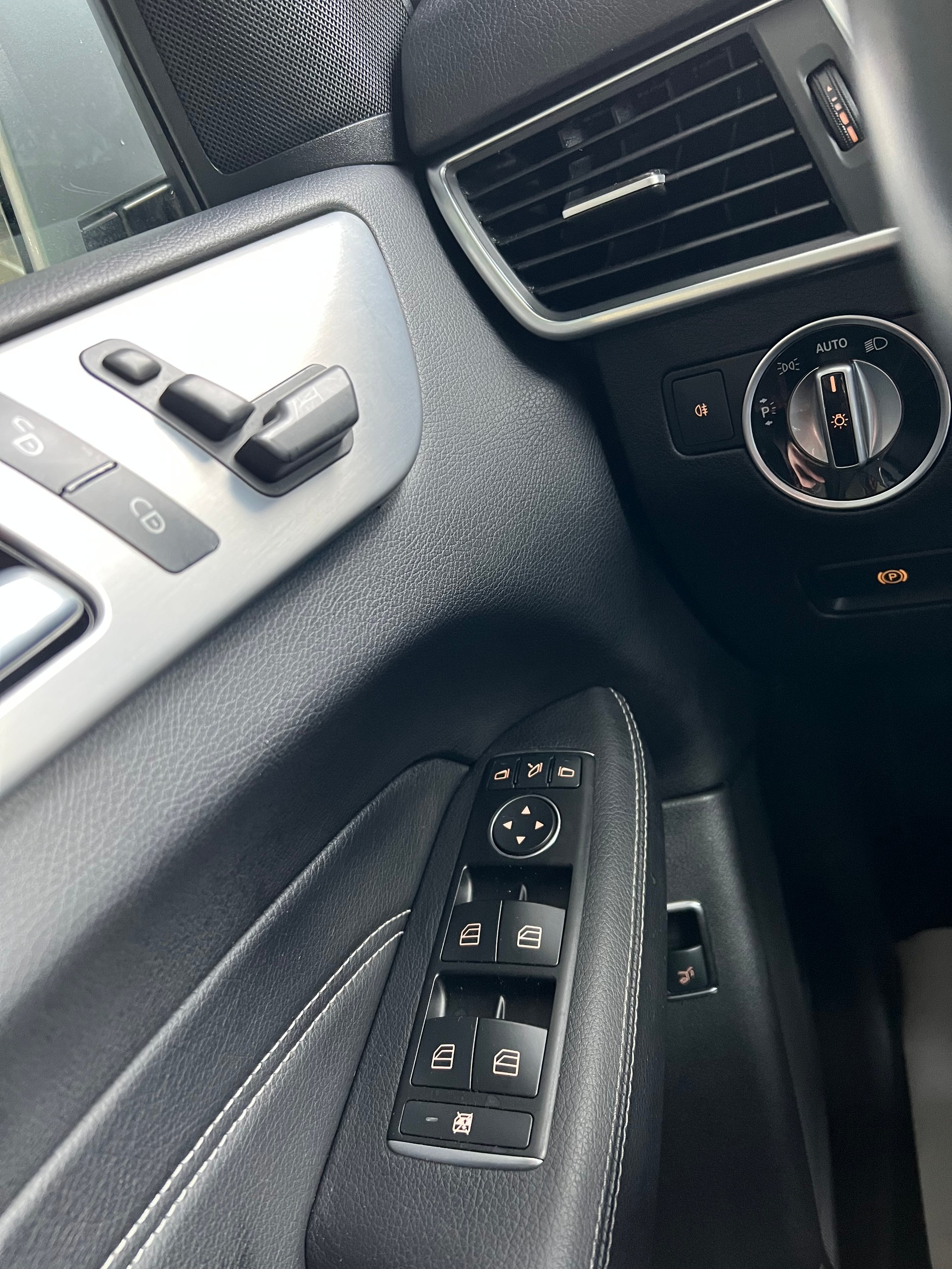 MERCEDES-BENZ ML 350 BlueTEC 4Matic 7G-Tronic-image-12