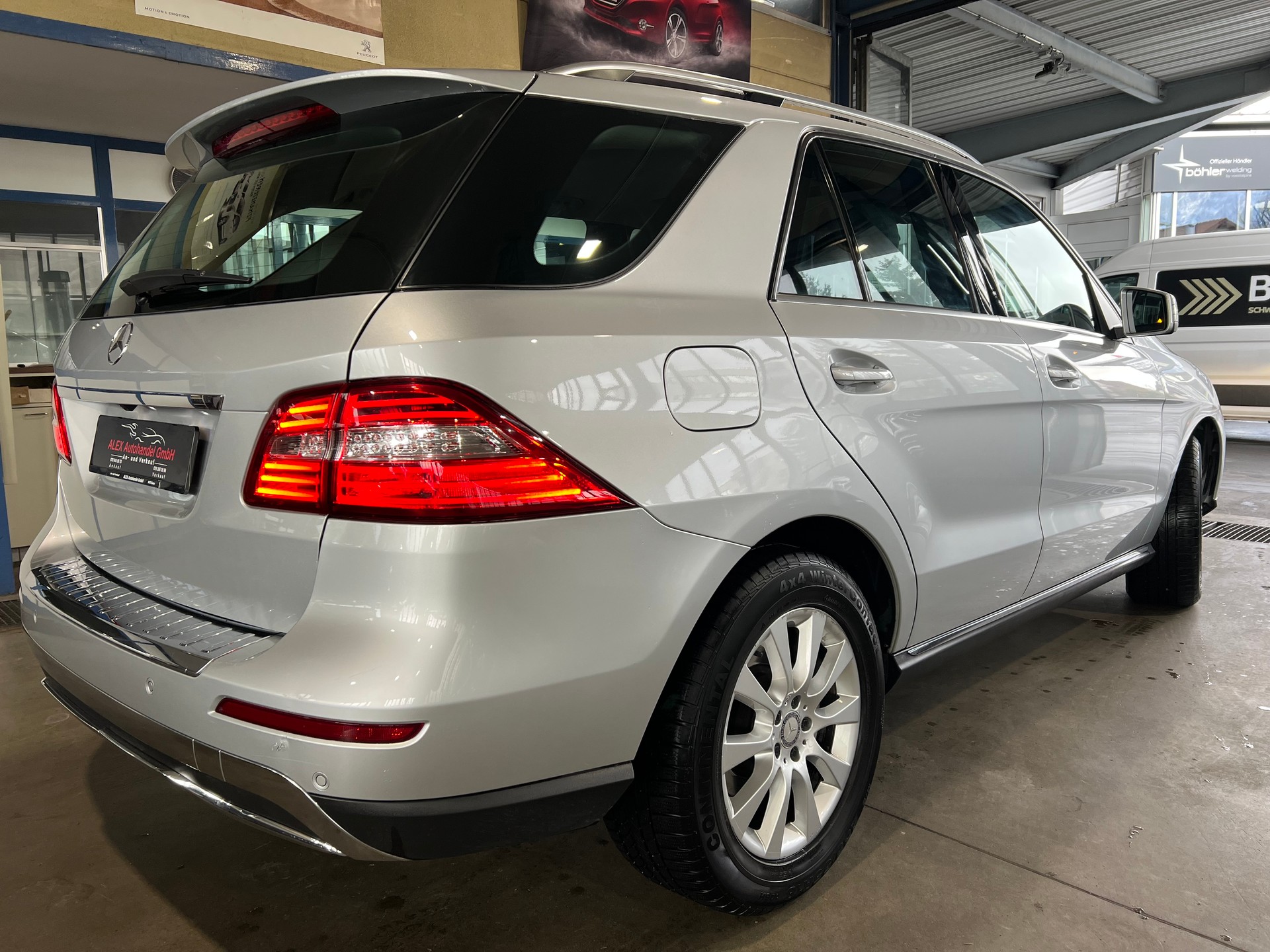 MERCEDES-BENZ ML 350 BlueTEC 4Matic 7G-Tronic-image-6