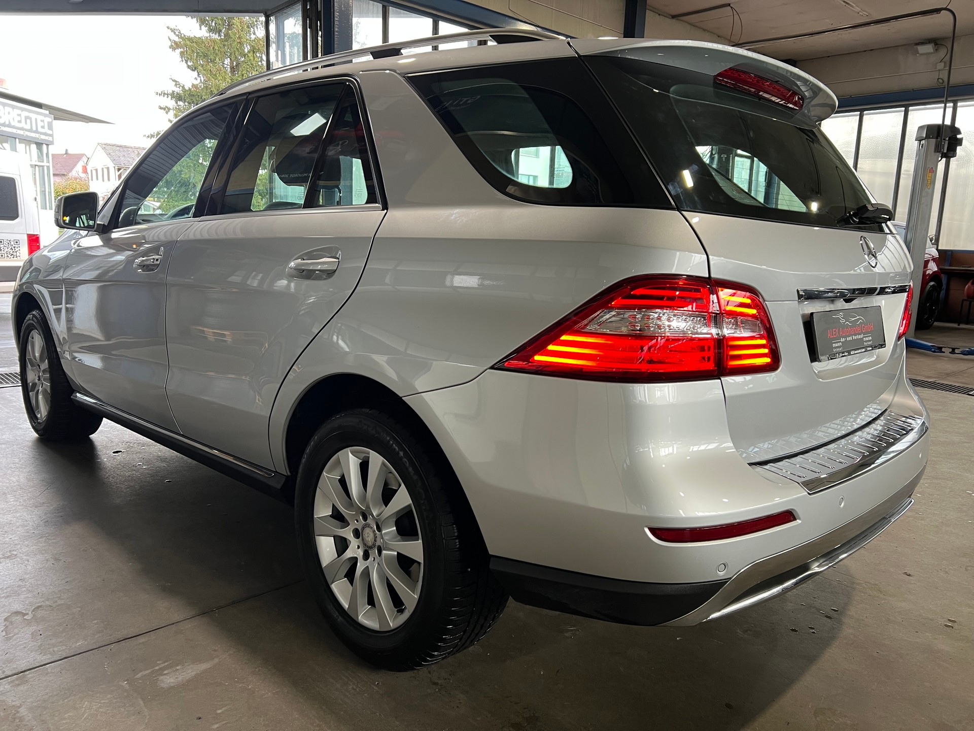 MERCEDES-BENZ ML 350 BlueTEC 4Matic 7G-Tronic-image-3