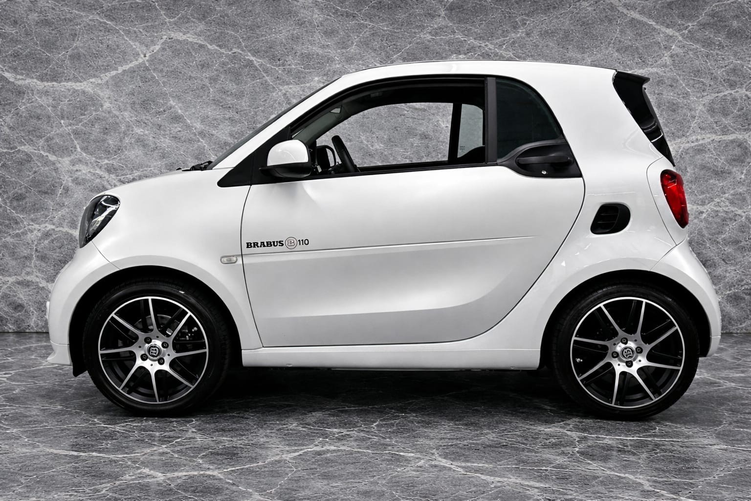 SMART fortwo Brabus Style 110 twinmatic-showroom-element-3