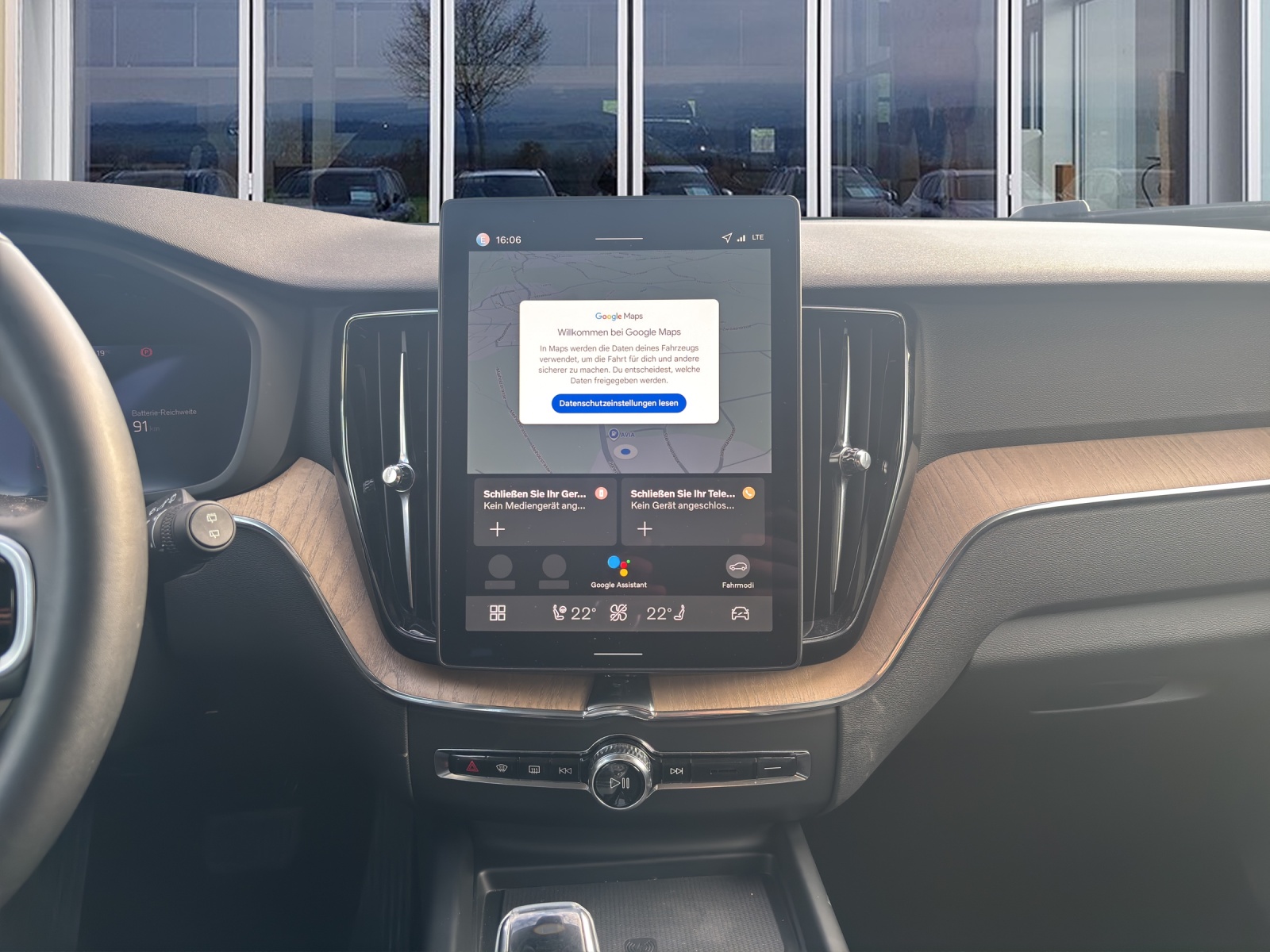 VOLVO XC60 2.0 T8 TE Plus Dark eAWD-image-12