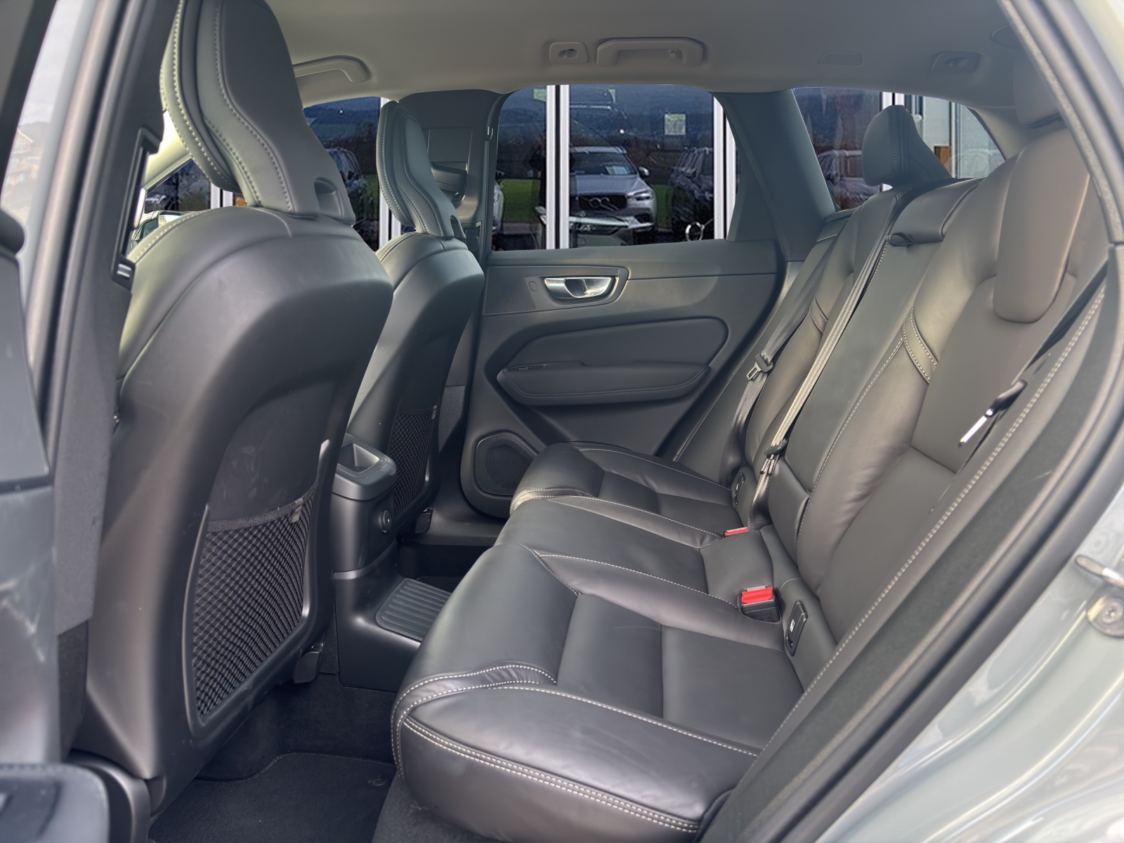 VOLVO XC60 2.0 T8 TE Plus Dark eAWD-image-7