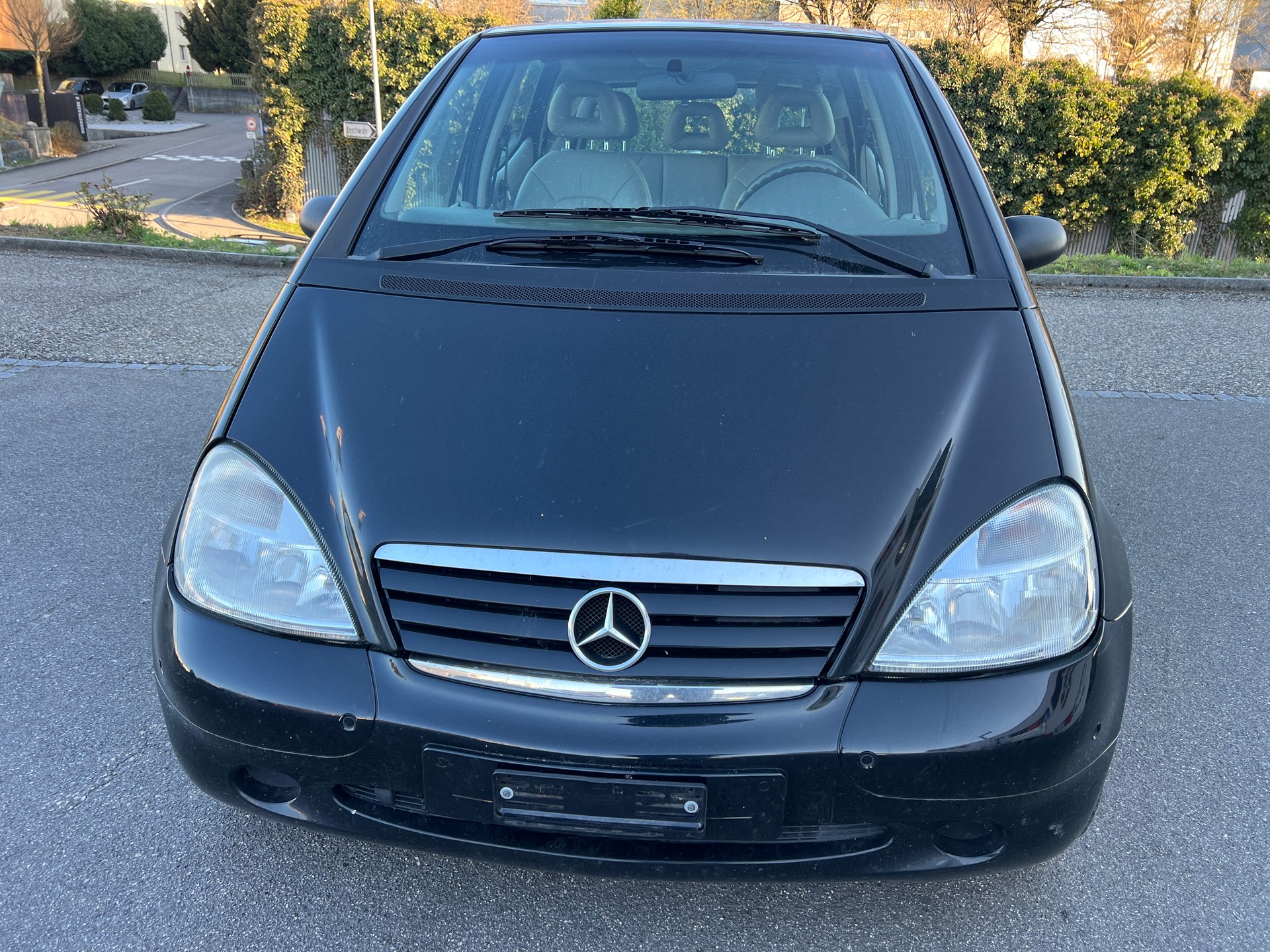 MERCEDES-BENZ A 190 Elégance-image-1