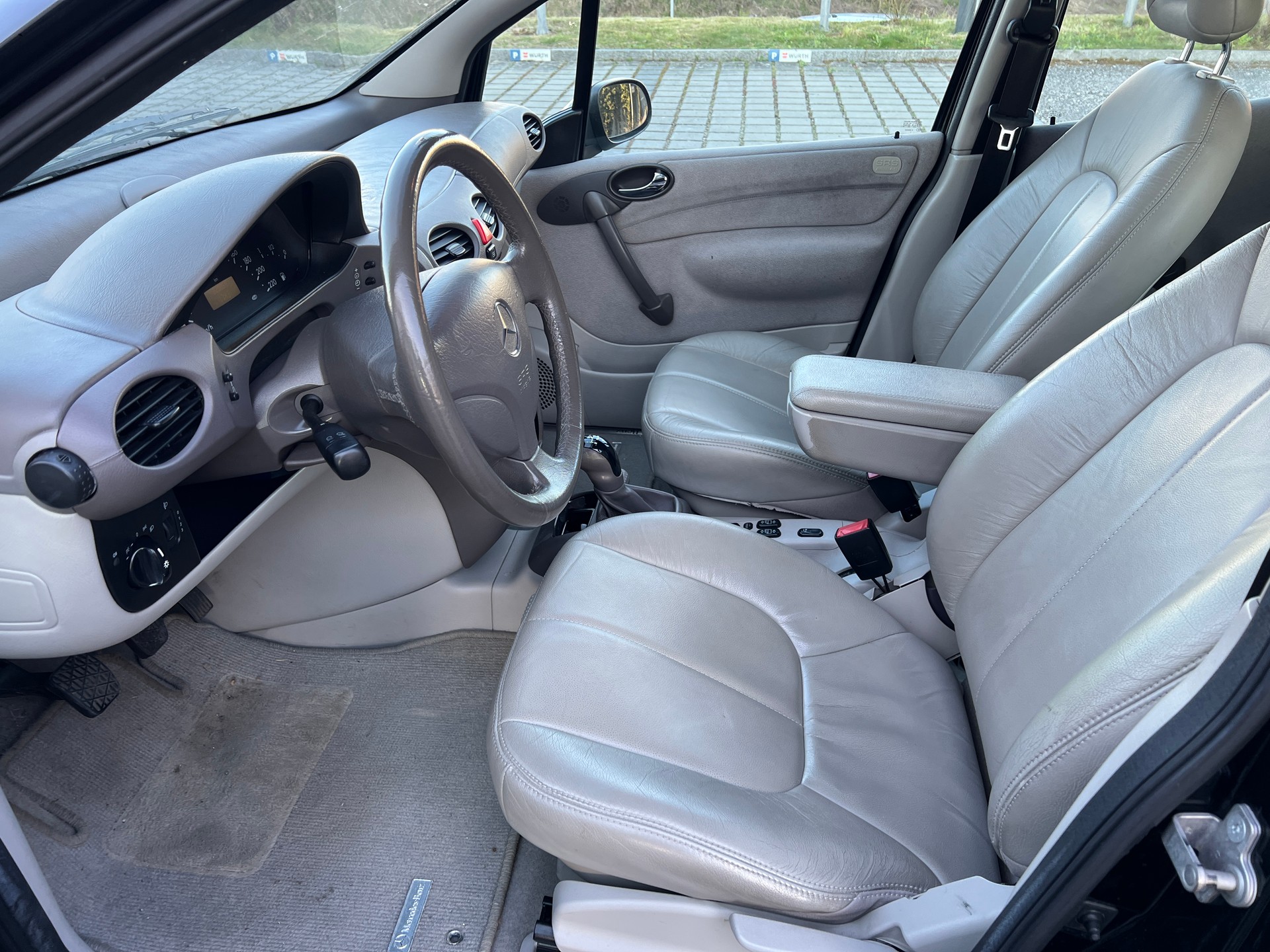 MERCEDES-BENZ A 190 Elégance-image-7