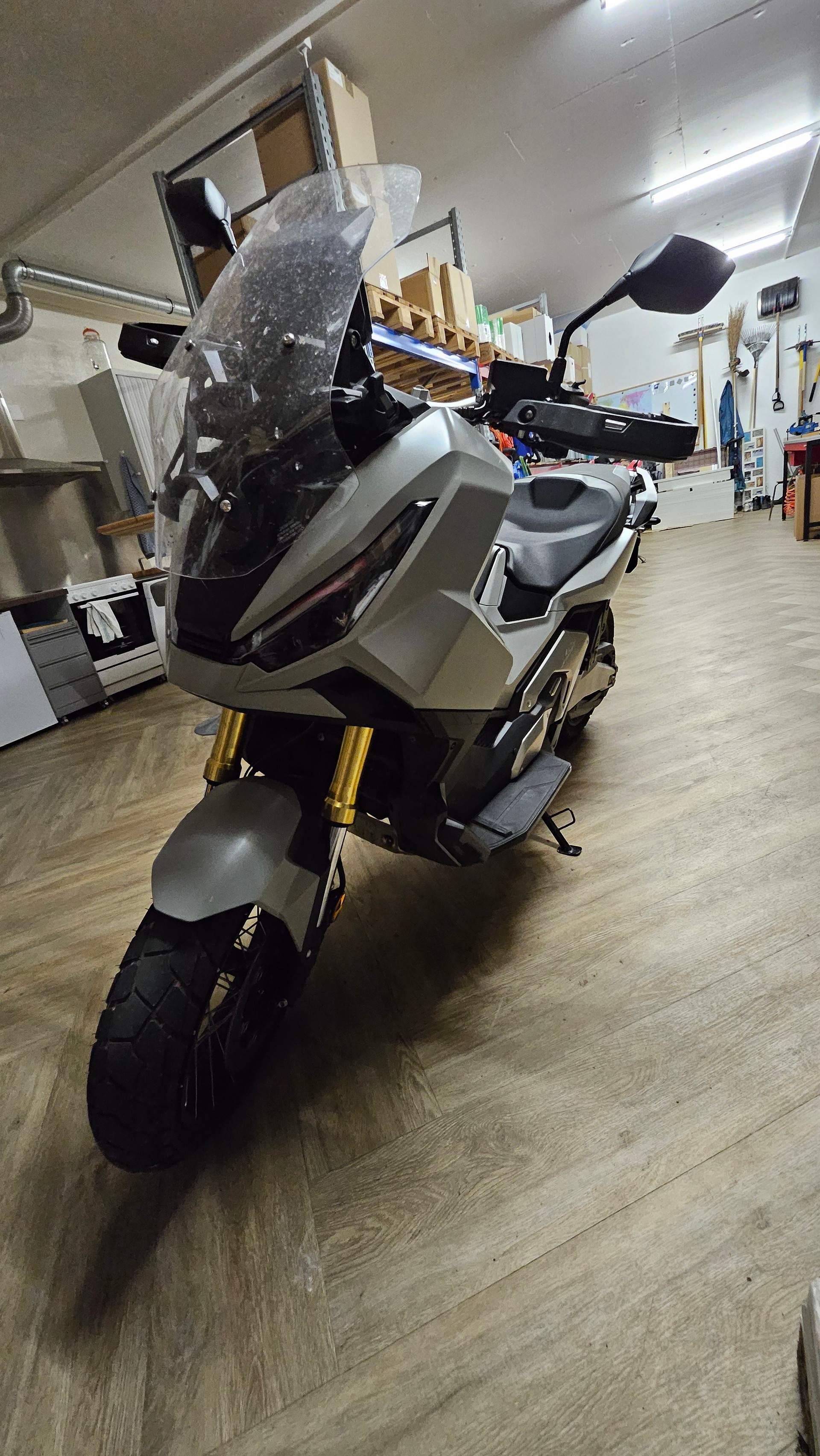 HONDA X-ADV 750-image-1