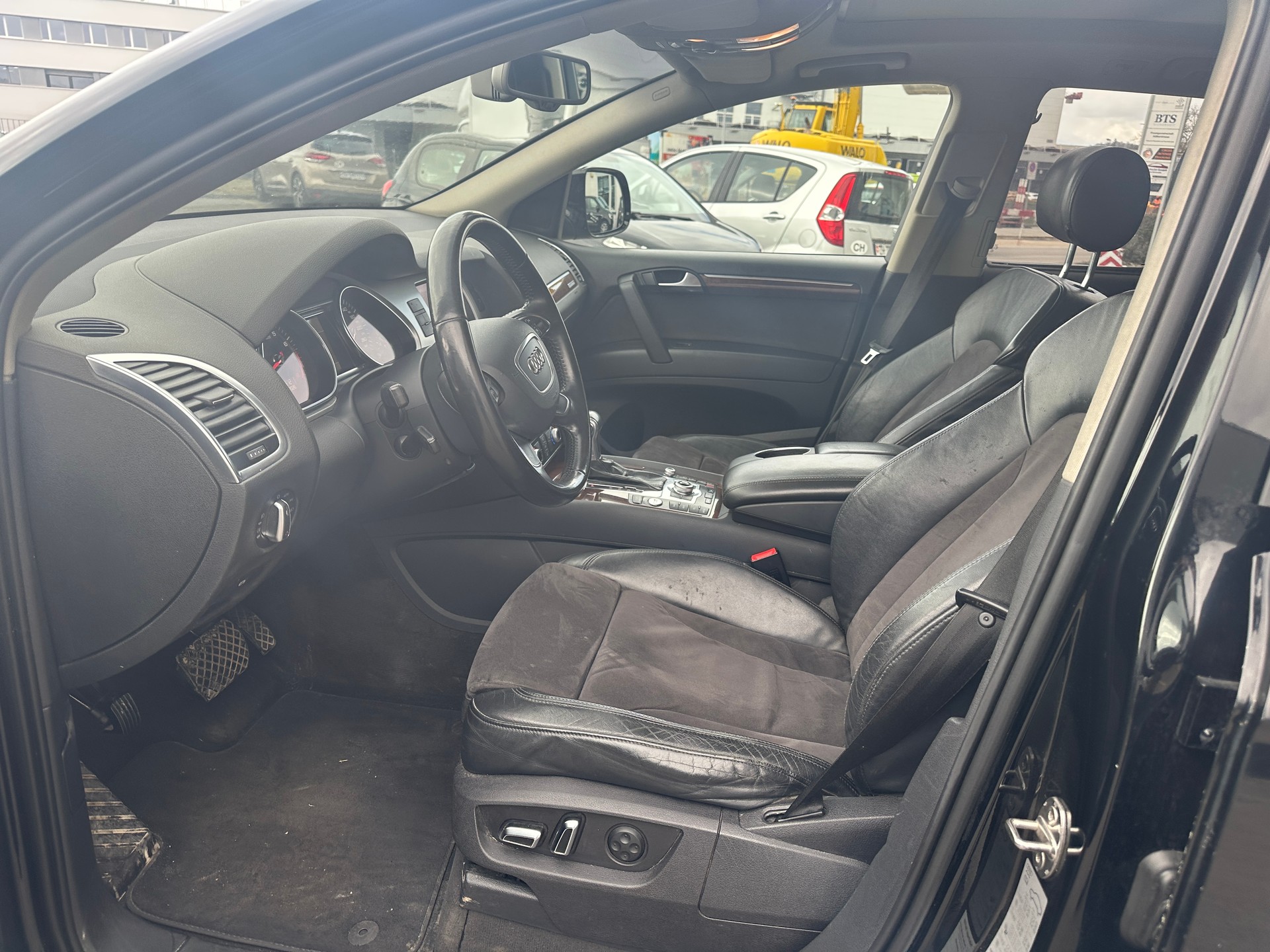 AUDI Q7 3.0 TFSI quattro tiptronic-image-13