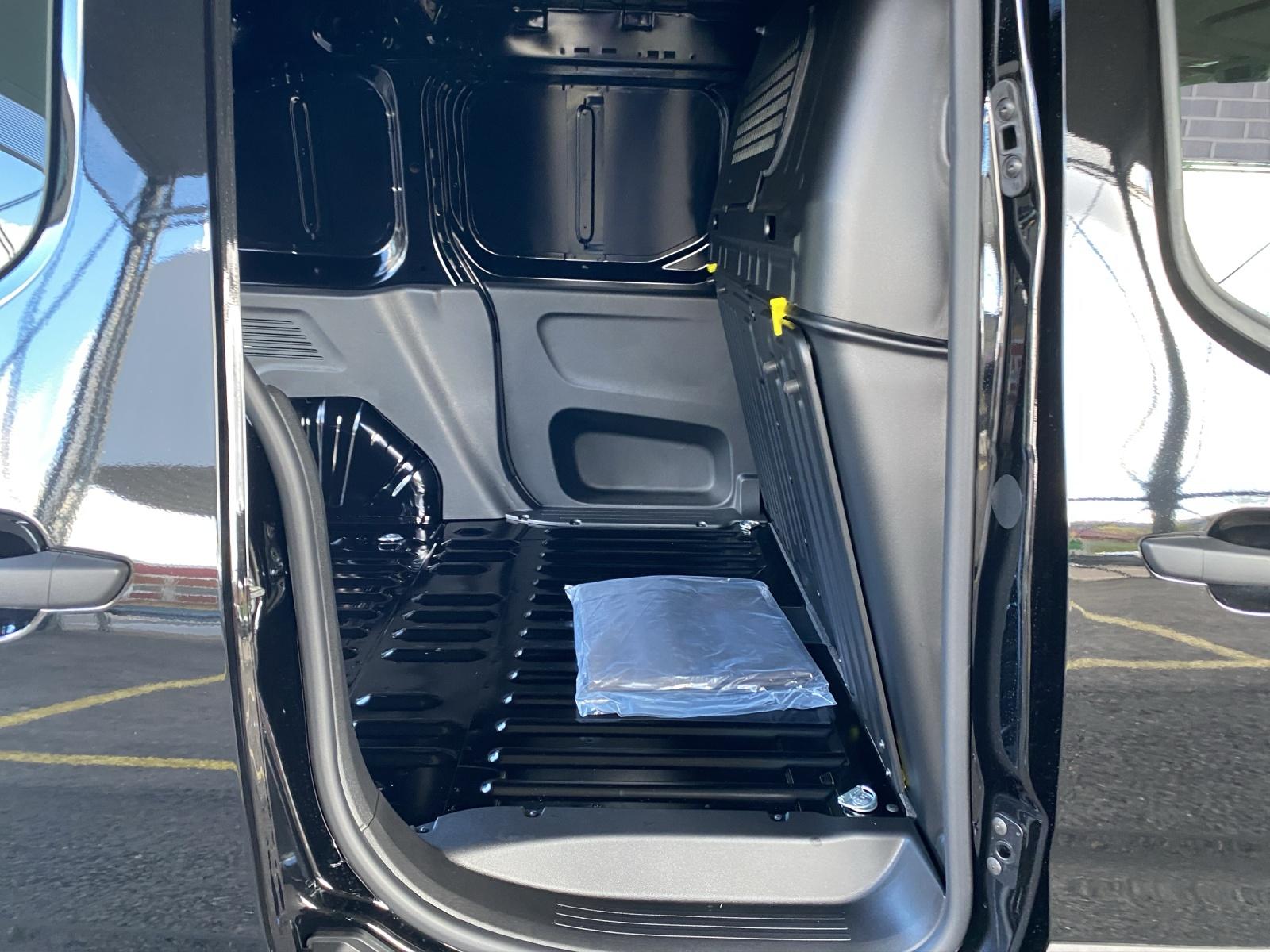 TOYOTA PROACE CITY Van L1 1.2 Active-image-7