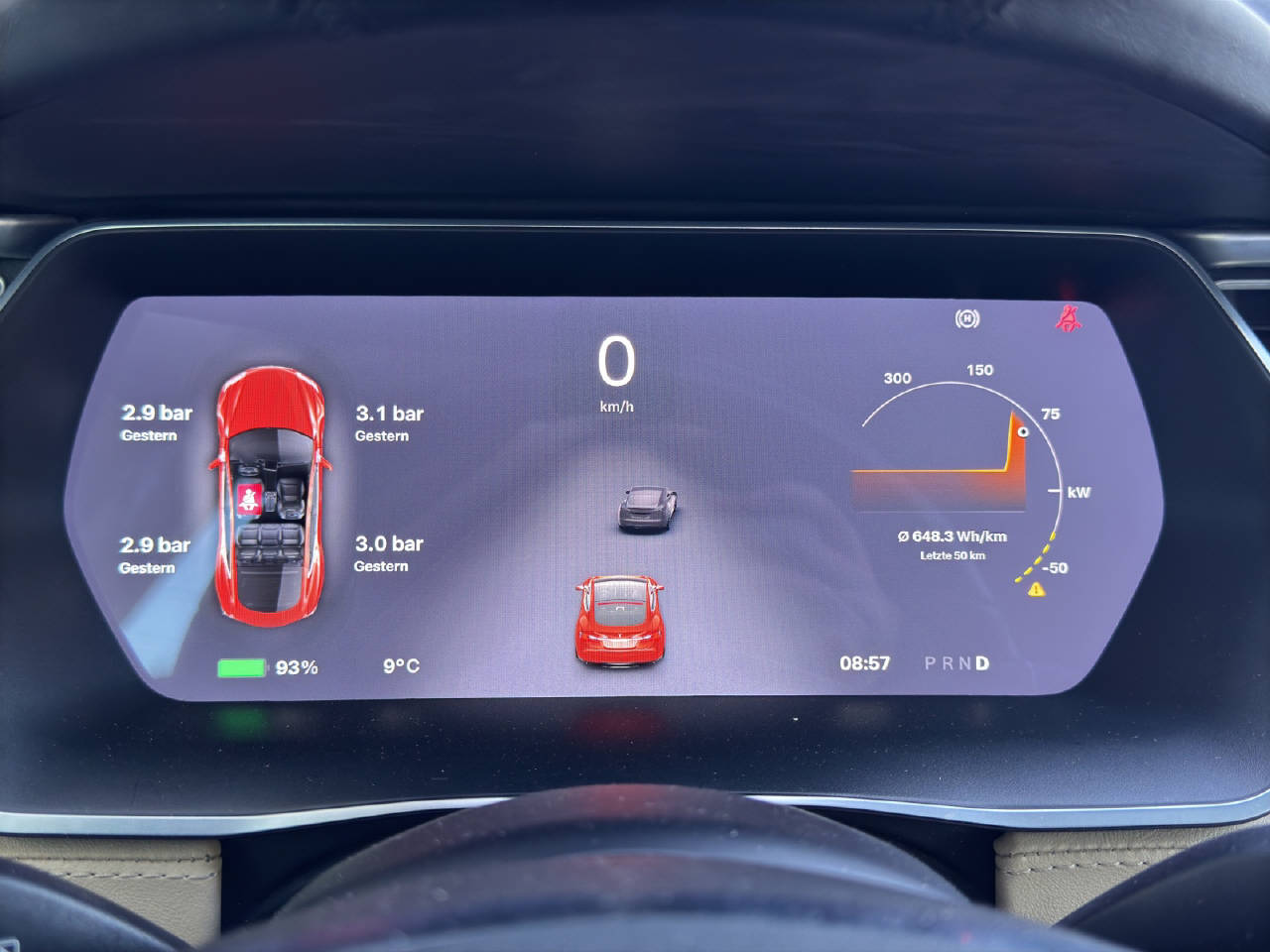 TESLA Model S 90 D-image-8