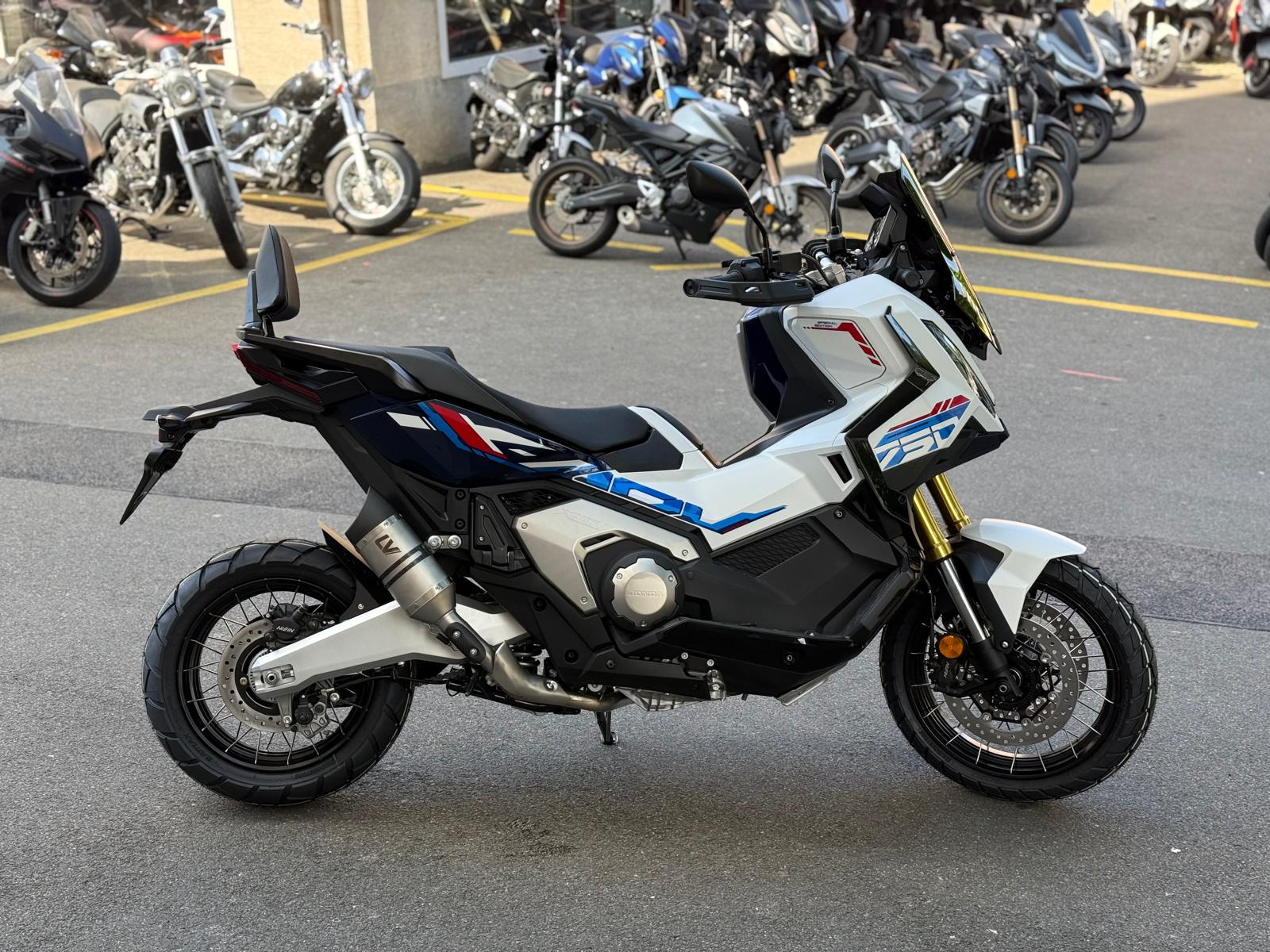 HONDA X-ADV 750 (35kW)-image-3