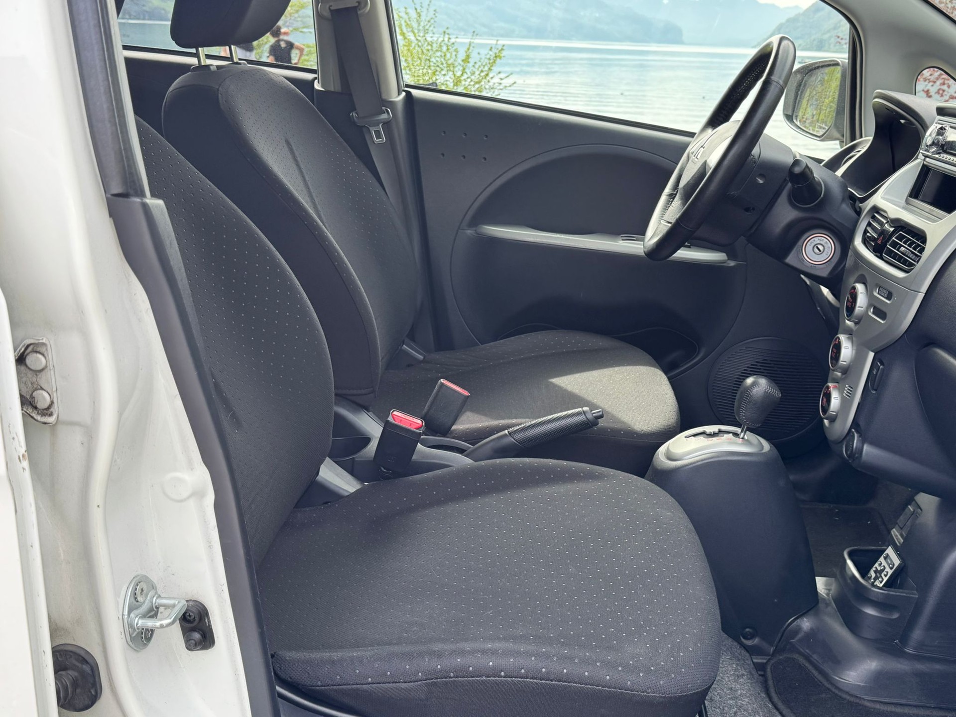 MITSUBISHI i MiEV-image-12