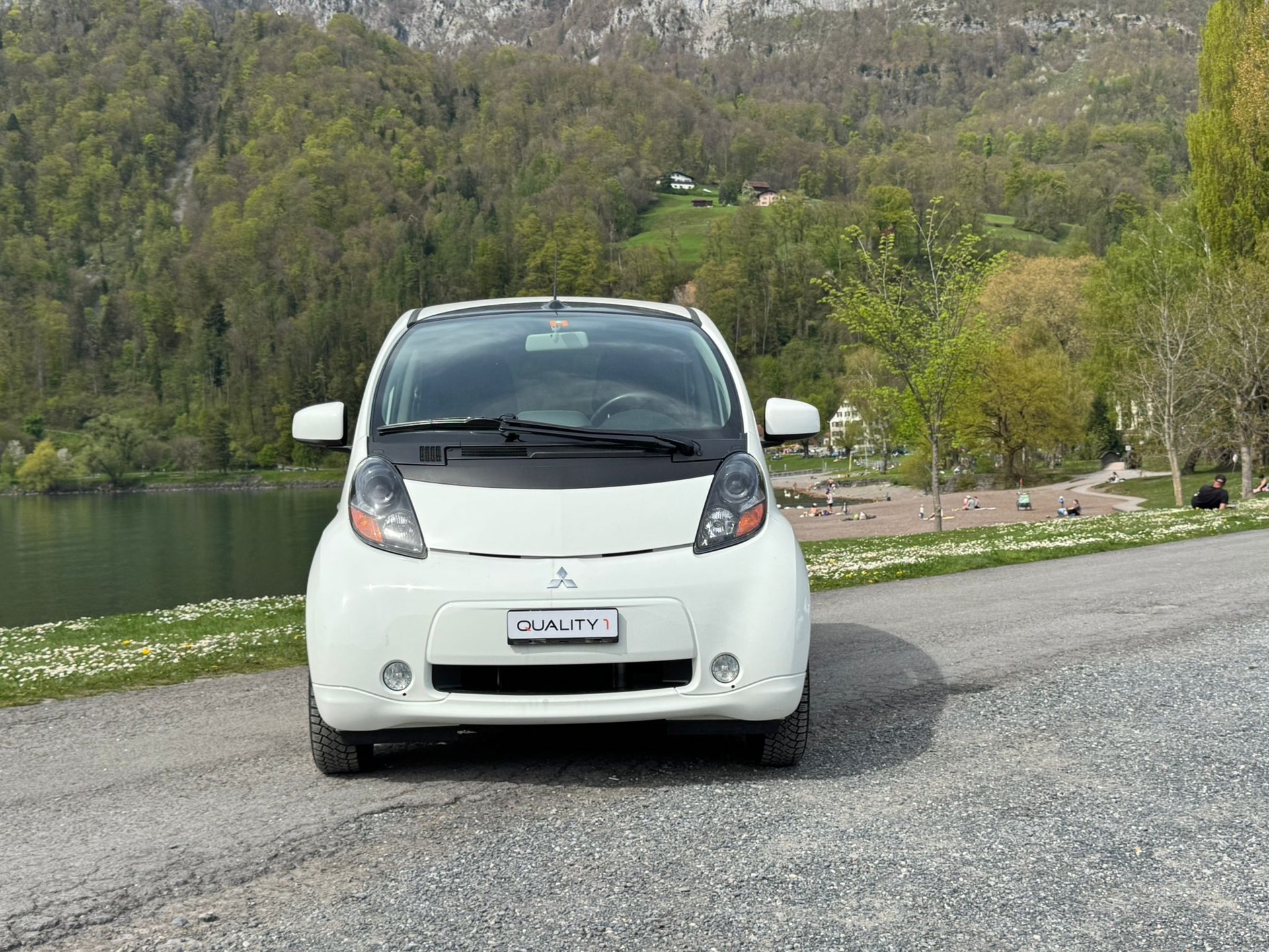 MITSUBISHI i MiEV
