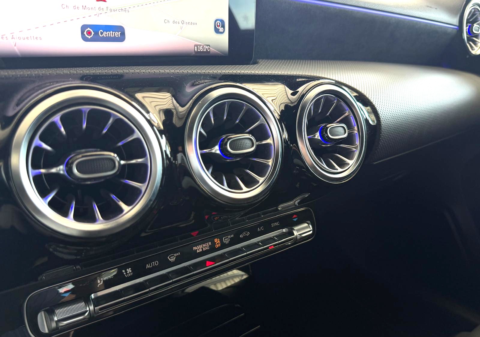 MERCEDES-BENZ A 220 4Matic AMG Line 8G-DCT-image-20