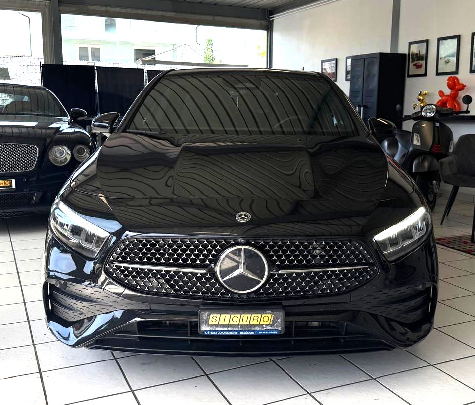 MERCEDES-BENZ A 220 4Matic AMG Line 8G-DCT-showroom-element-2