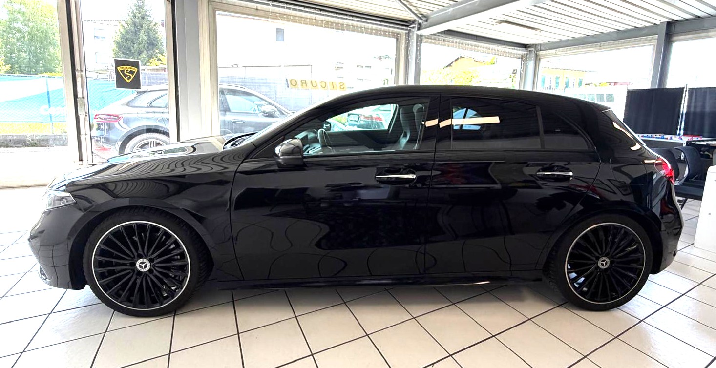 MERCEDES-BENZ A 220 4Matic AMG Line 8G-DCT-image-5