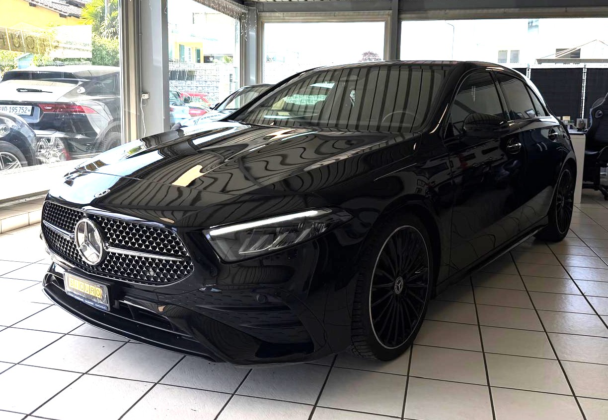 MERCEDES-BENZ A 220 4Matic AMG Line 8G-DCT-showroom-element-3