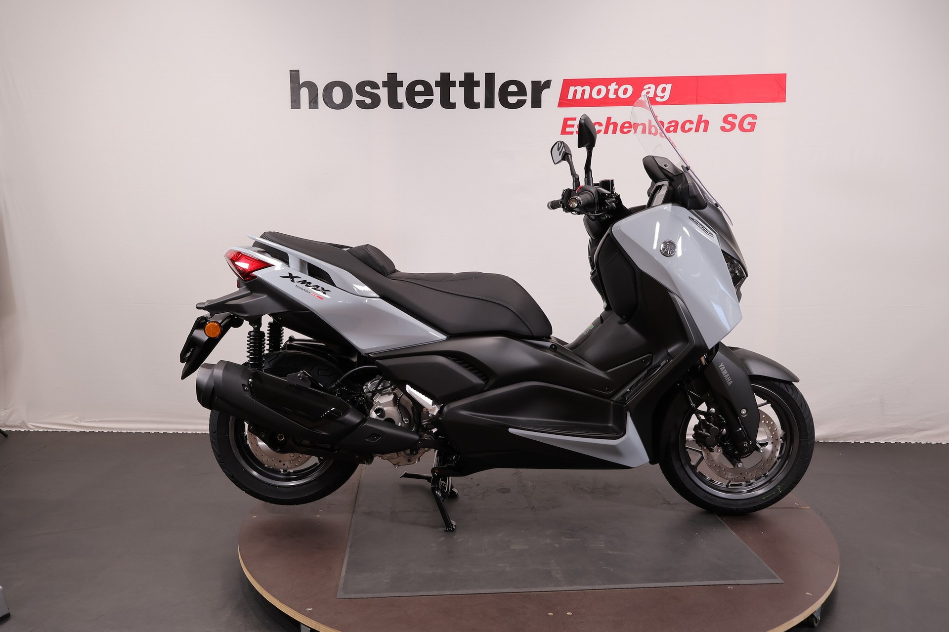 YAMAHA XMAX 300 Tech MAX+-image-1