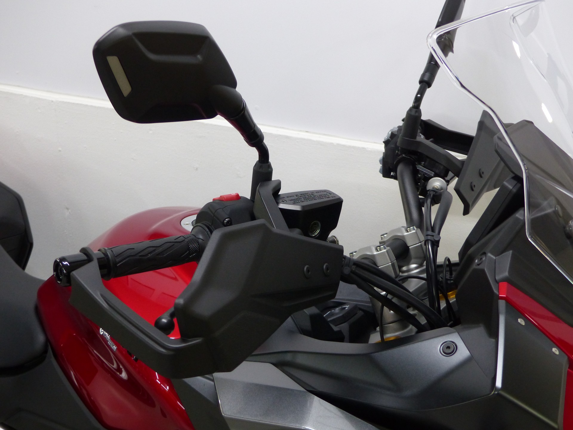 SUZUKI GSX-S 1000 GX ABS Travel-image-5