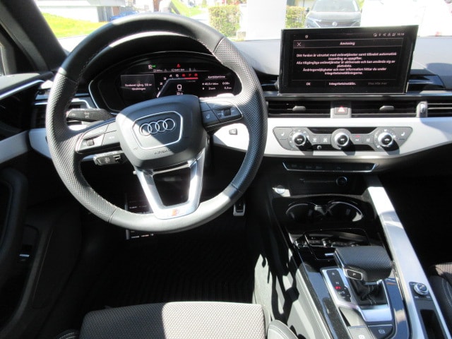 AUDI A4 Avant 2.0 40 TFSI S Line quattro S-Tronic-image-6
